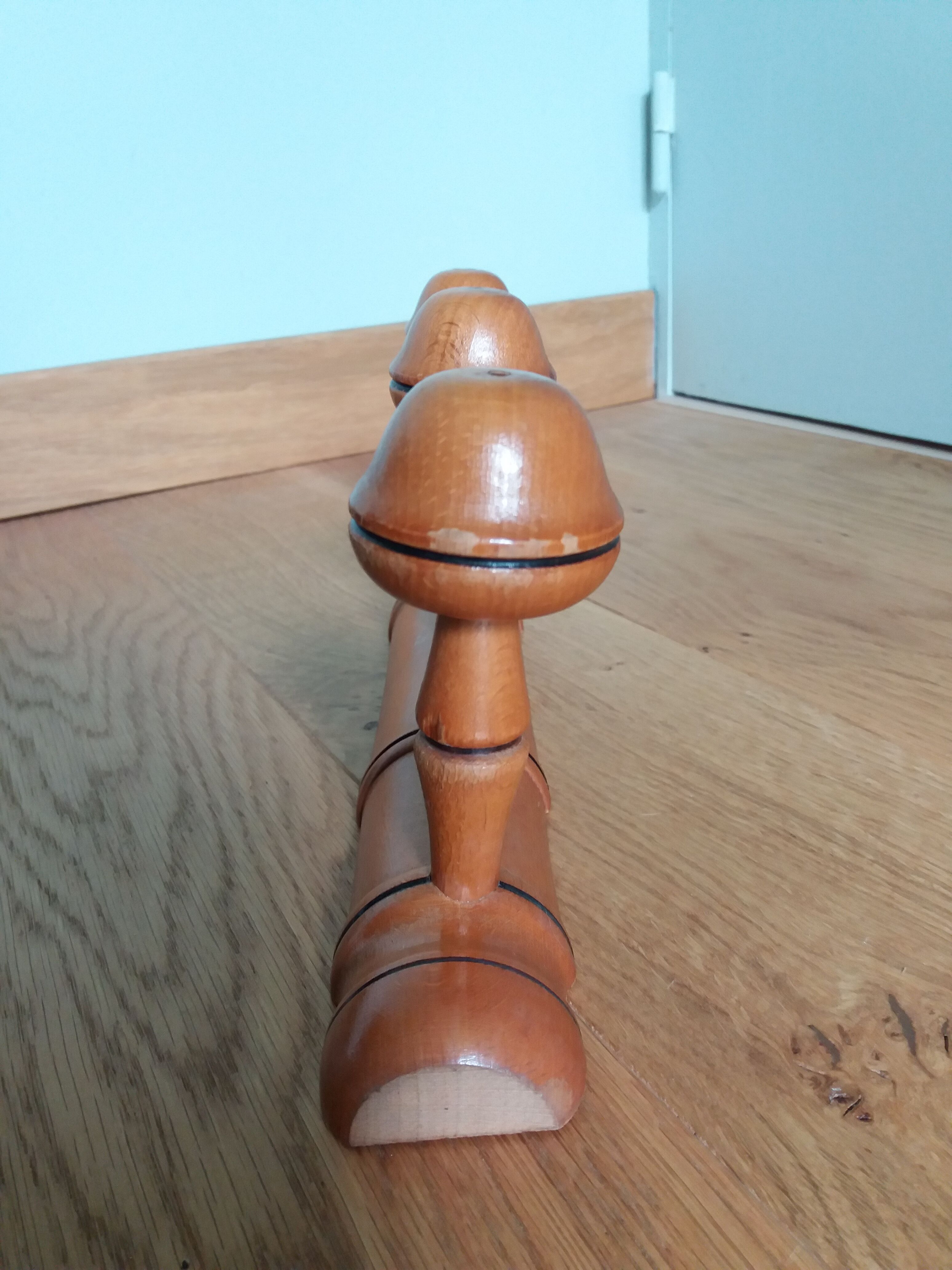 Bamboo-style wall coat holder with 3 mushroom hooks