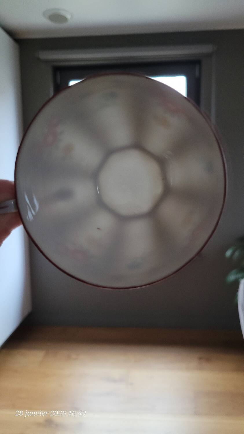 3 cups and saucers in fine porcelain