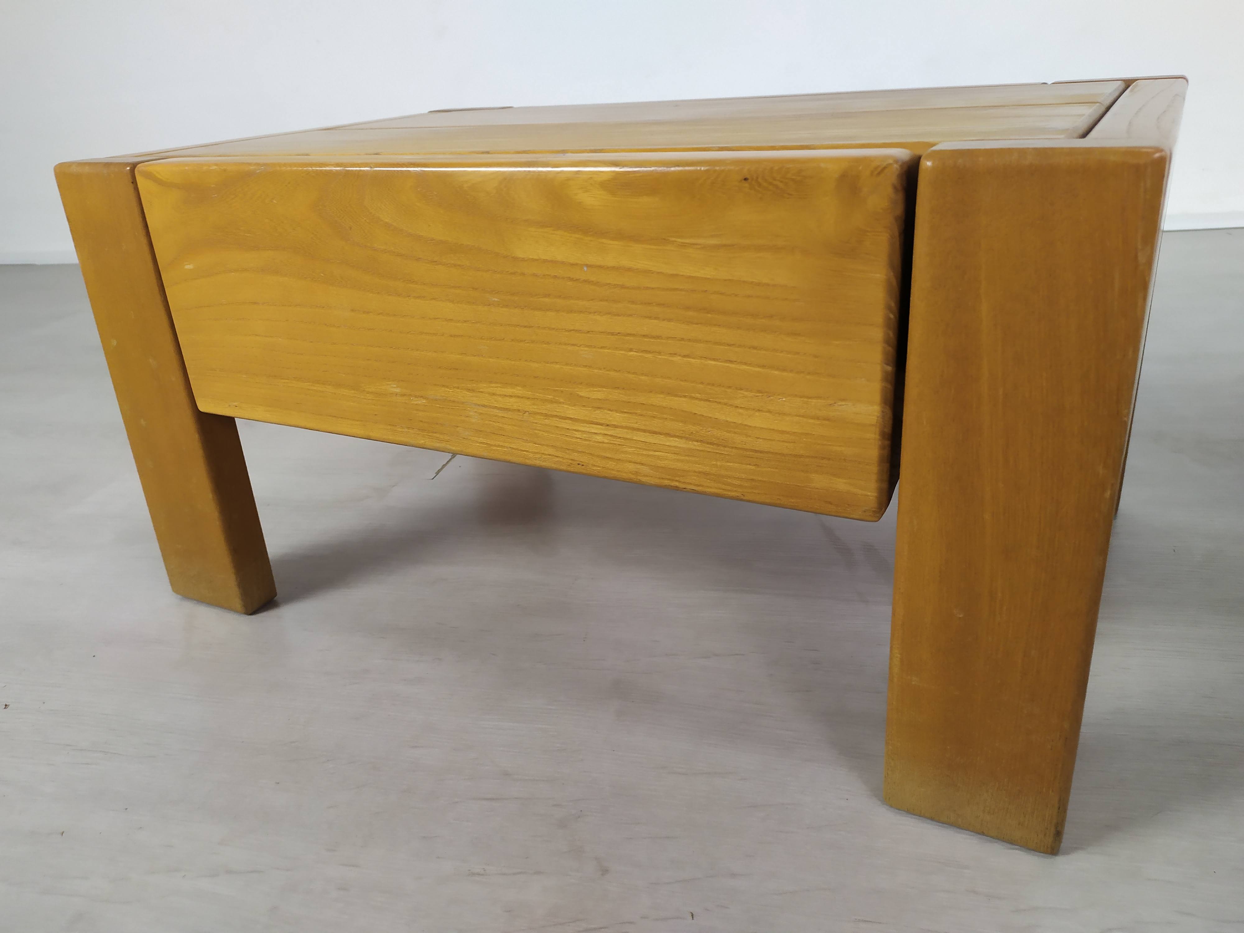 Regain home bedside table