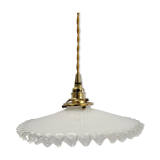 Serrated opaline suspension