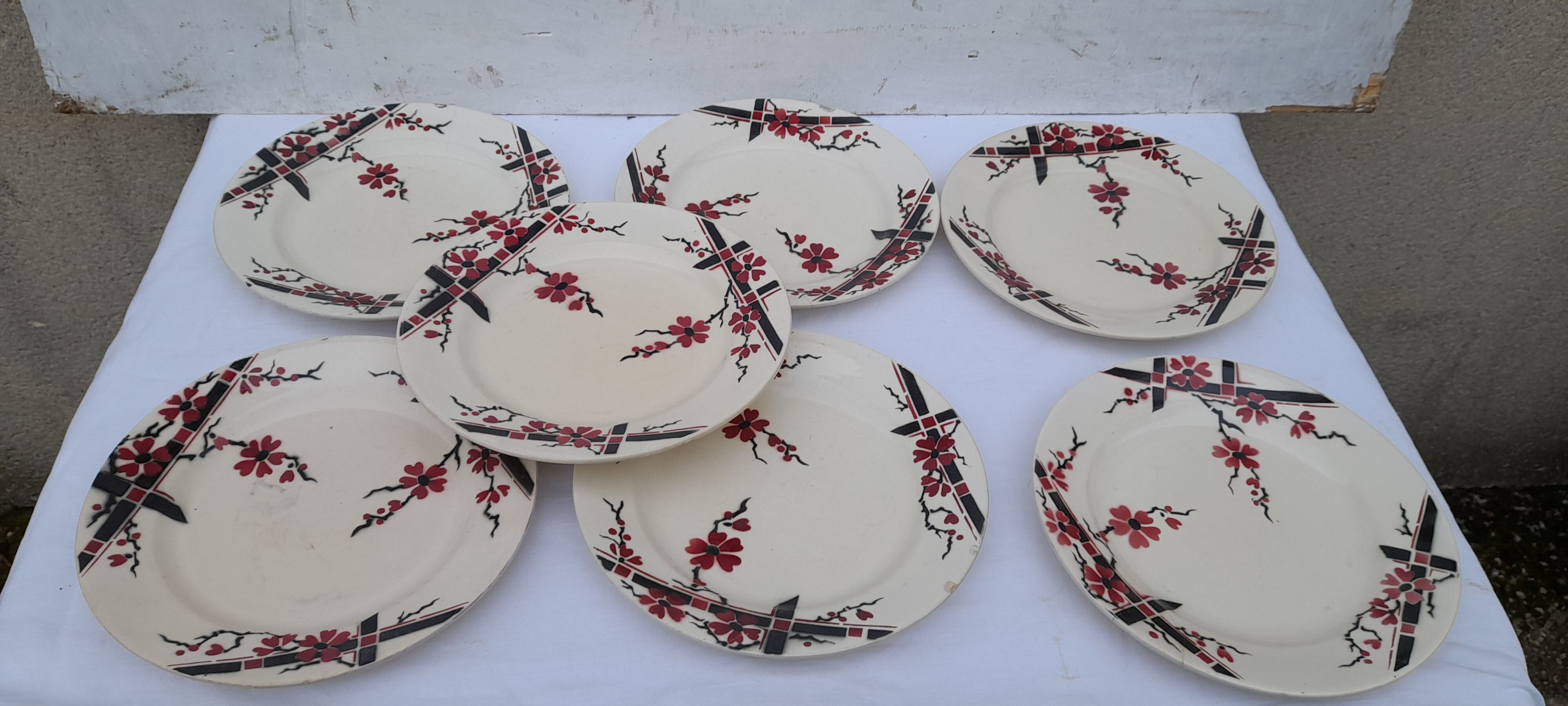 7 flat earthenware plates Moulin des loups & Hamage model Bagatelle diam 23.5 cm