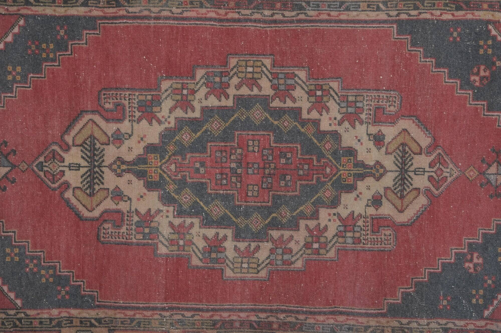 Vintage Turkish Oushak rug 133x235 cm