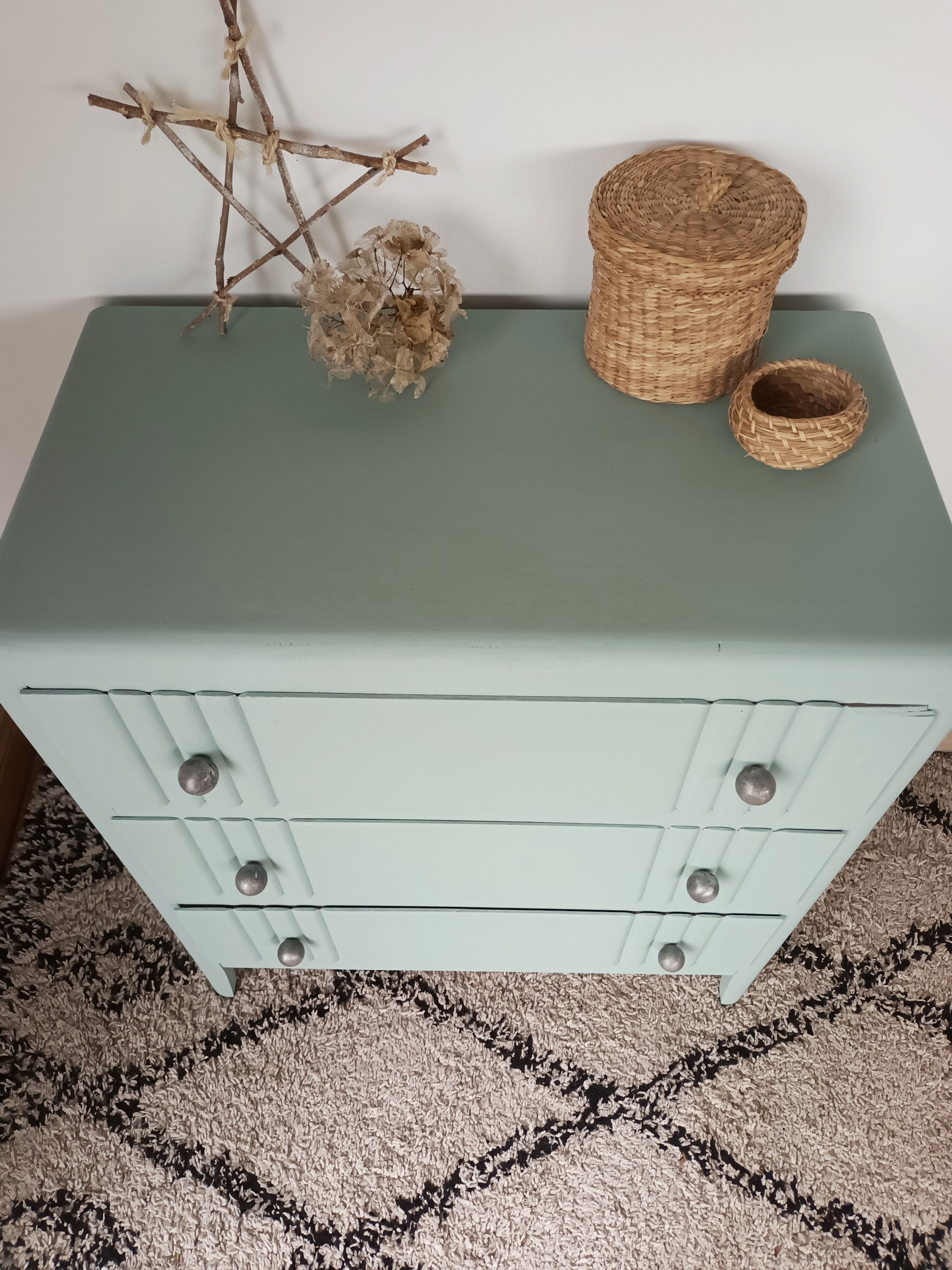 Vintage chest of drawers