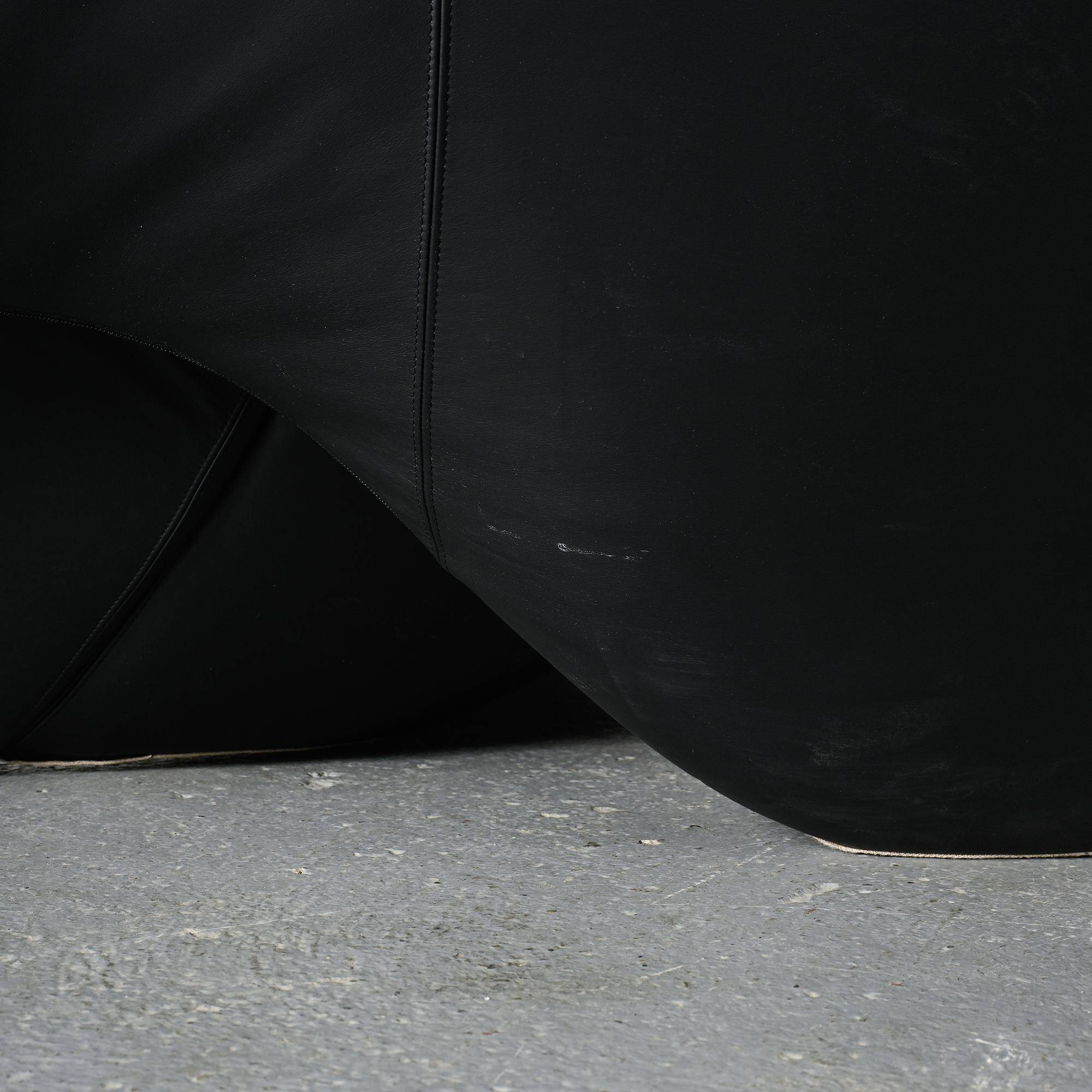 "Moon System" canapé in black leather, Zaha Hadid for B&B Italia, 2007