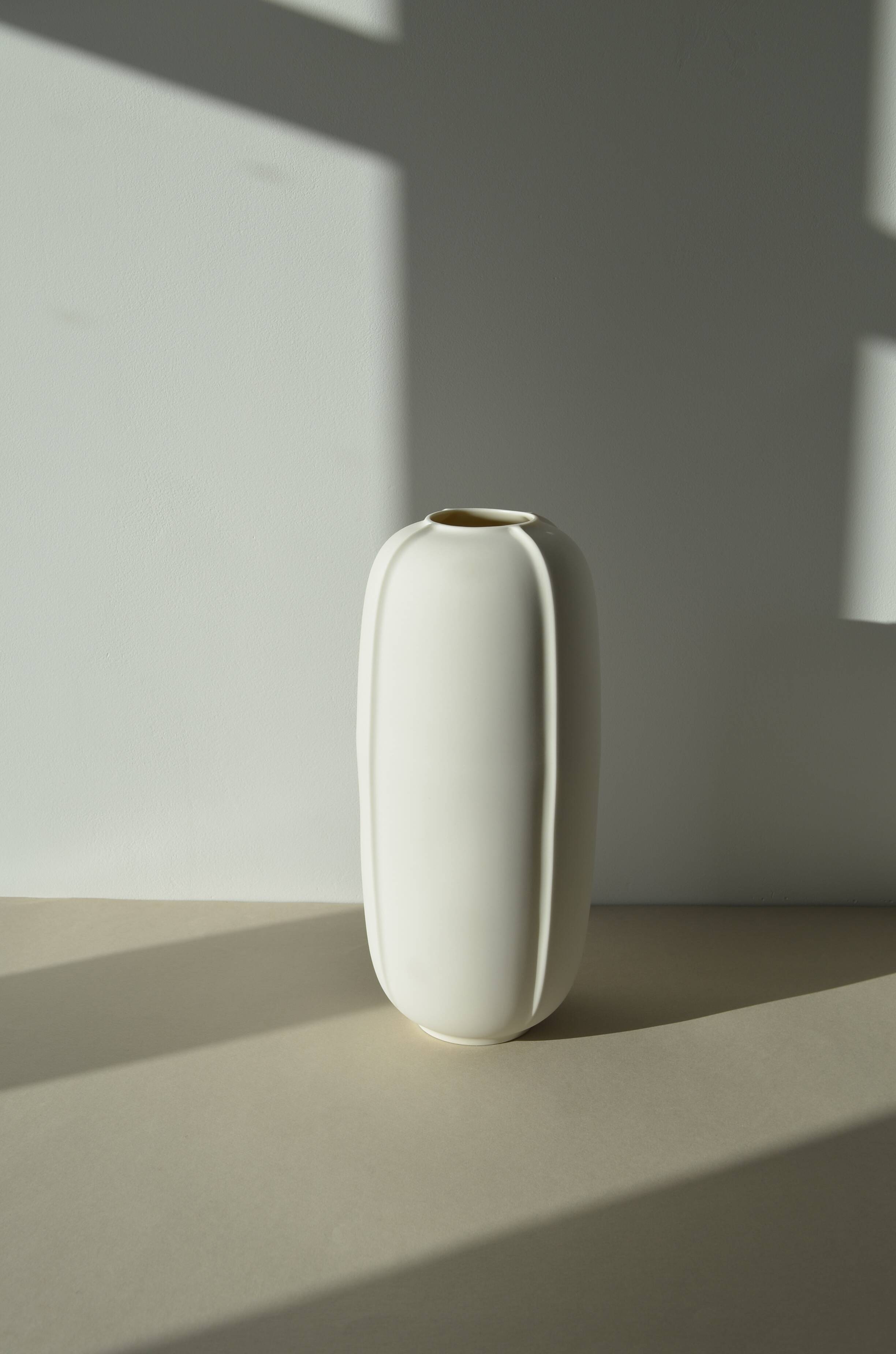 Atlas porcelain vase n°4