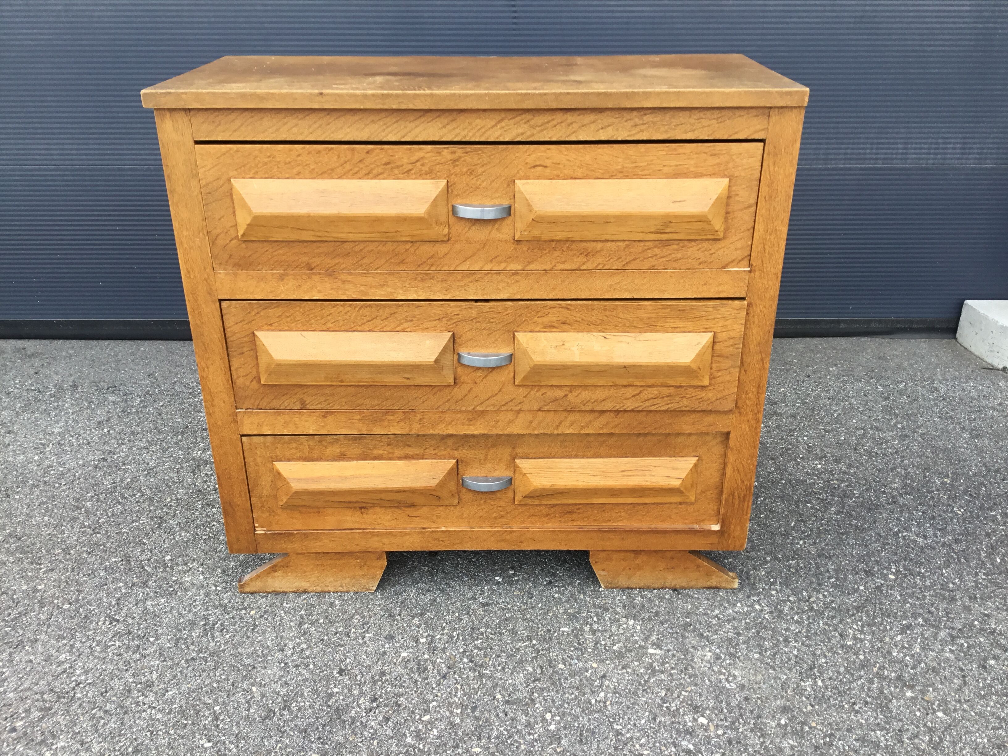 Art Deco chest of drawers