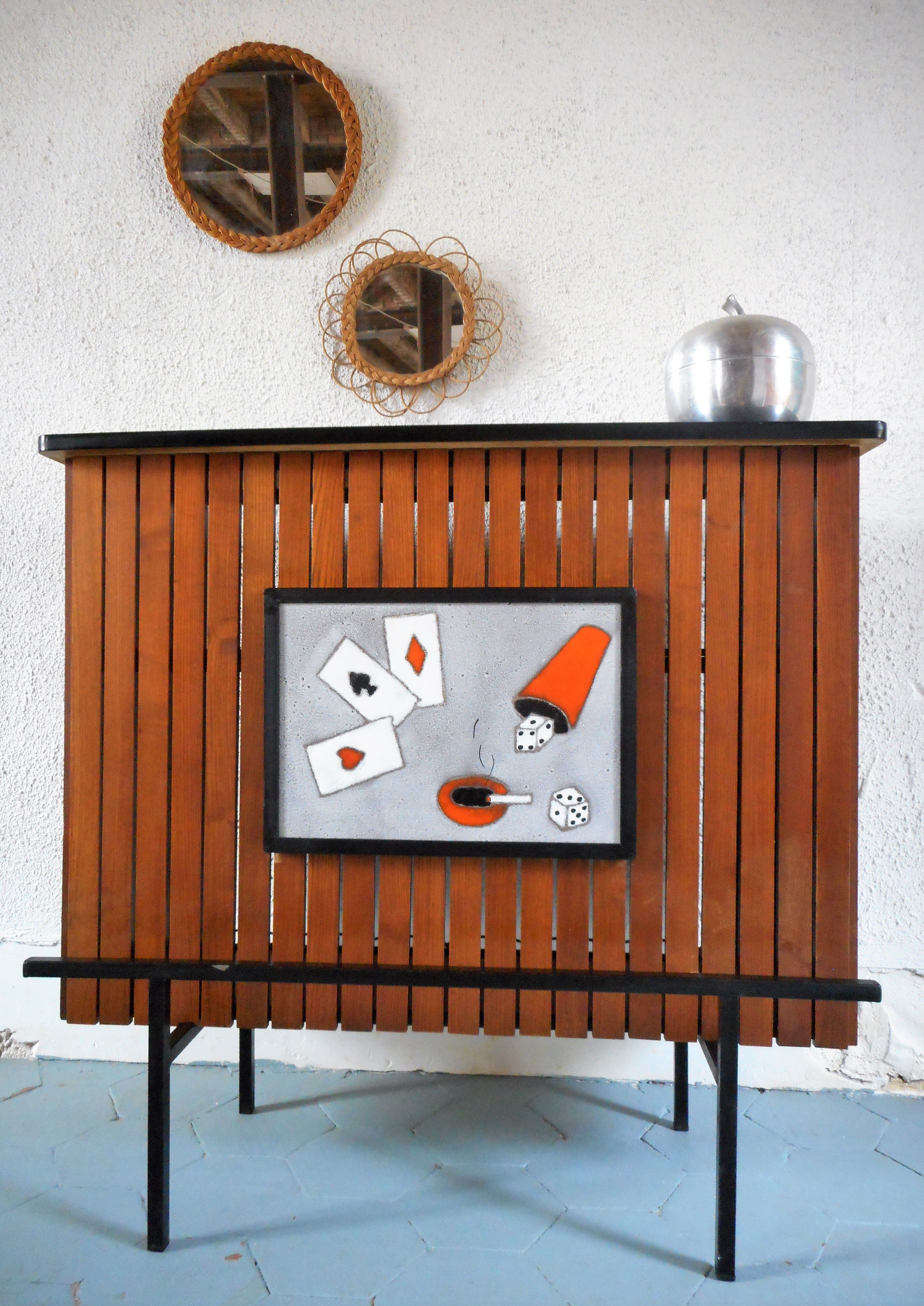 Bar 50s