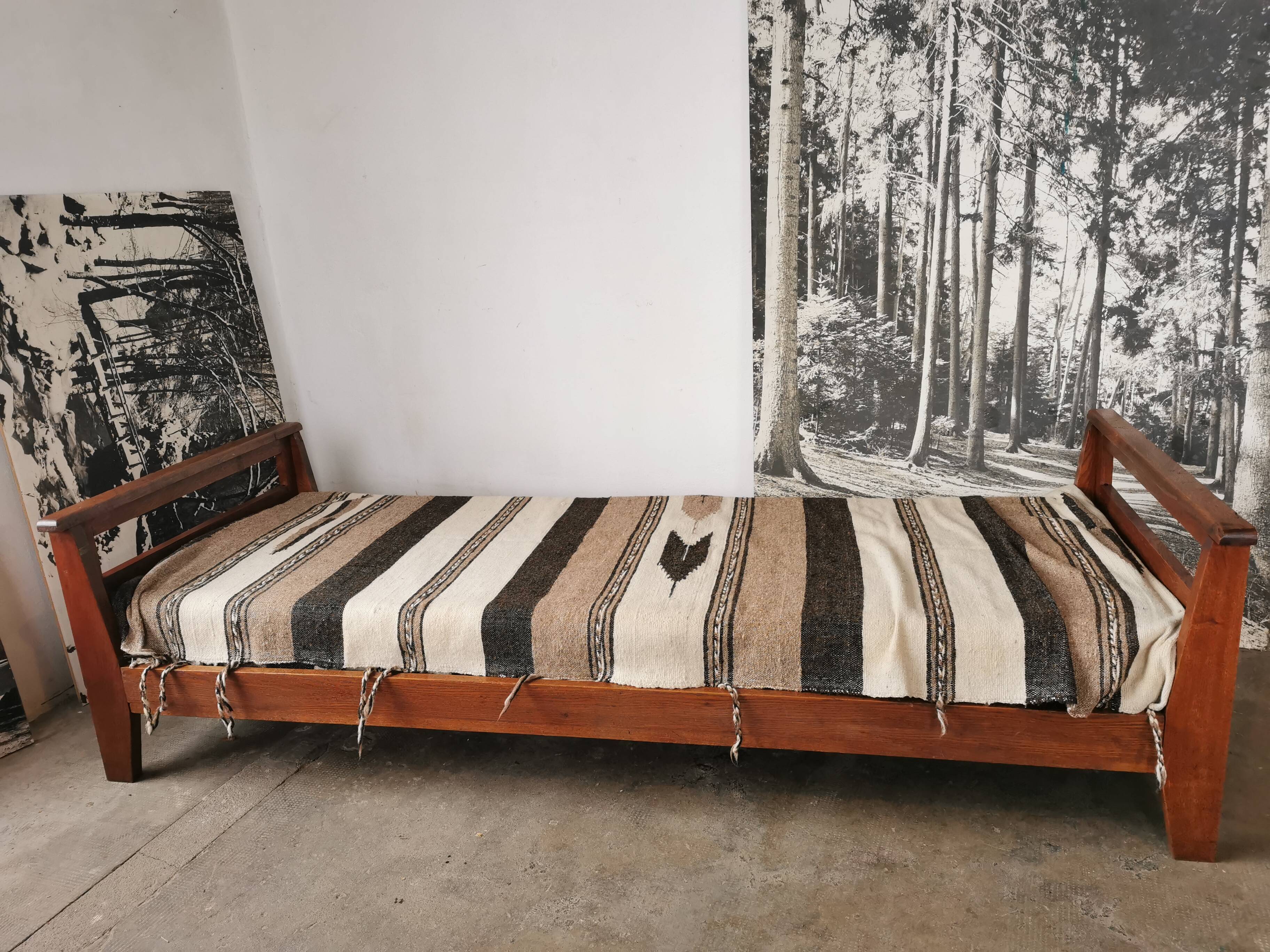 Mru bed René Gabriel, reconstruction