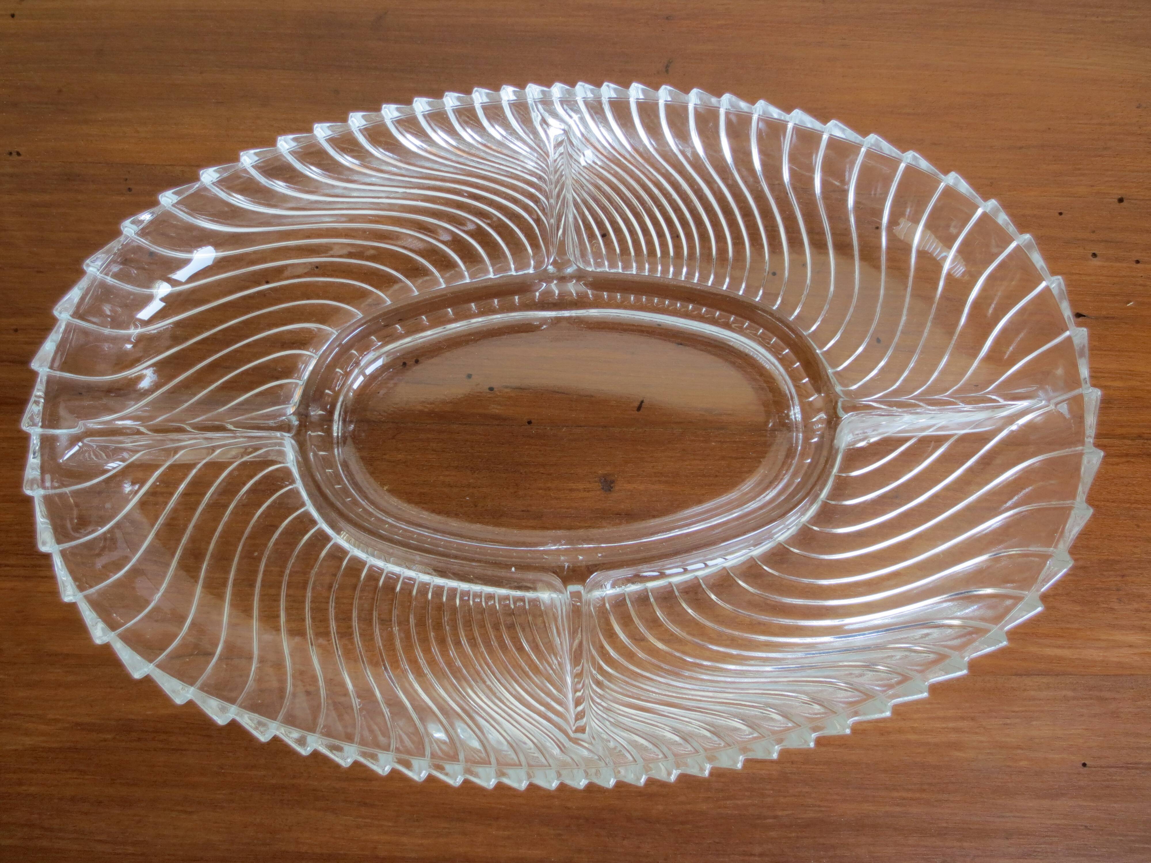 plat ovale à compartiments en verre