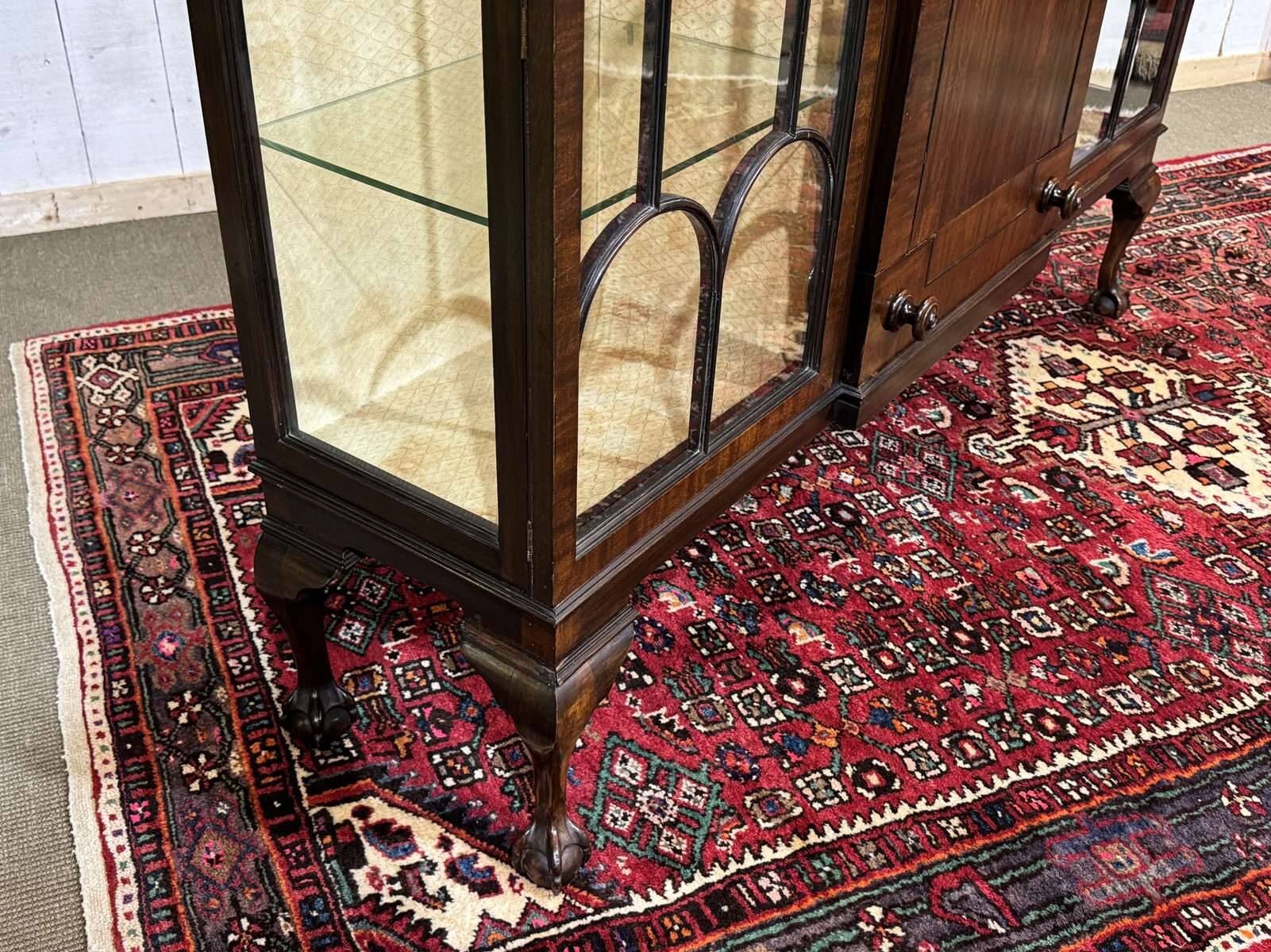 Vitrine Anglaise Chippendale 3 portes début XXème en acajou