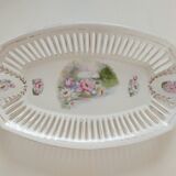 Porcelain dish decorated with water lilies