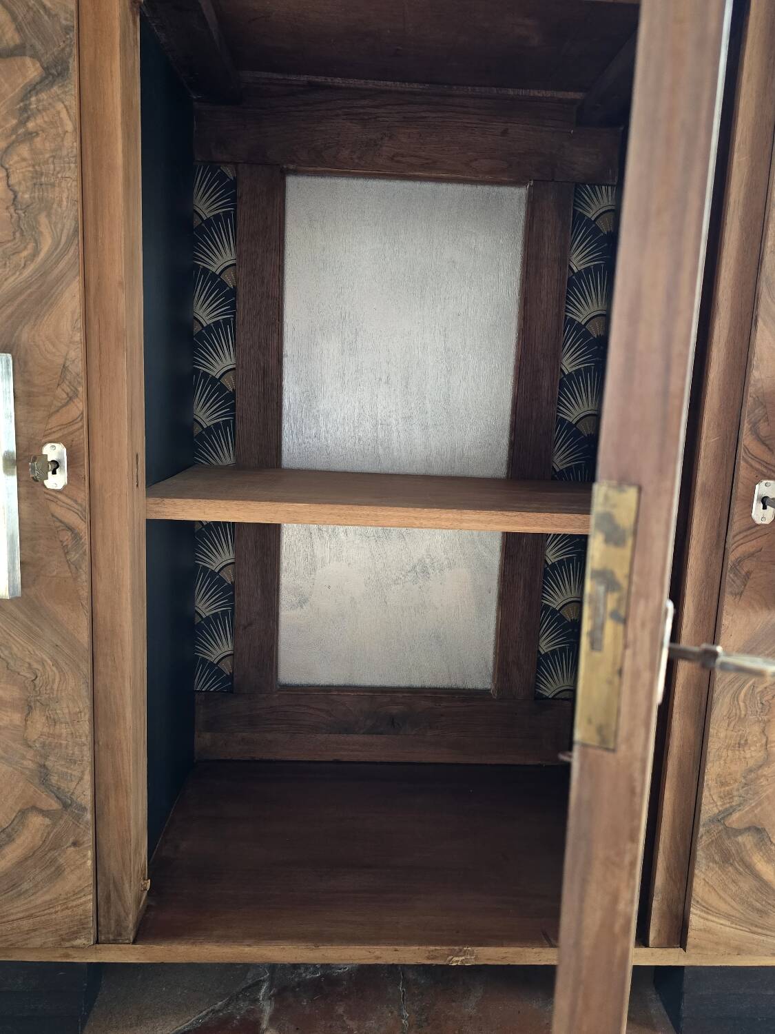 Buffet vitré Art déco en bois et marbre