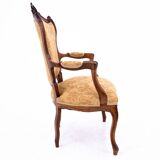 Une paire de fauteuils anciens, France, vers 1870.