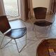 Paire de fauteuils en cuir marron foncé