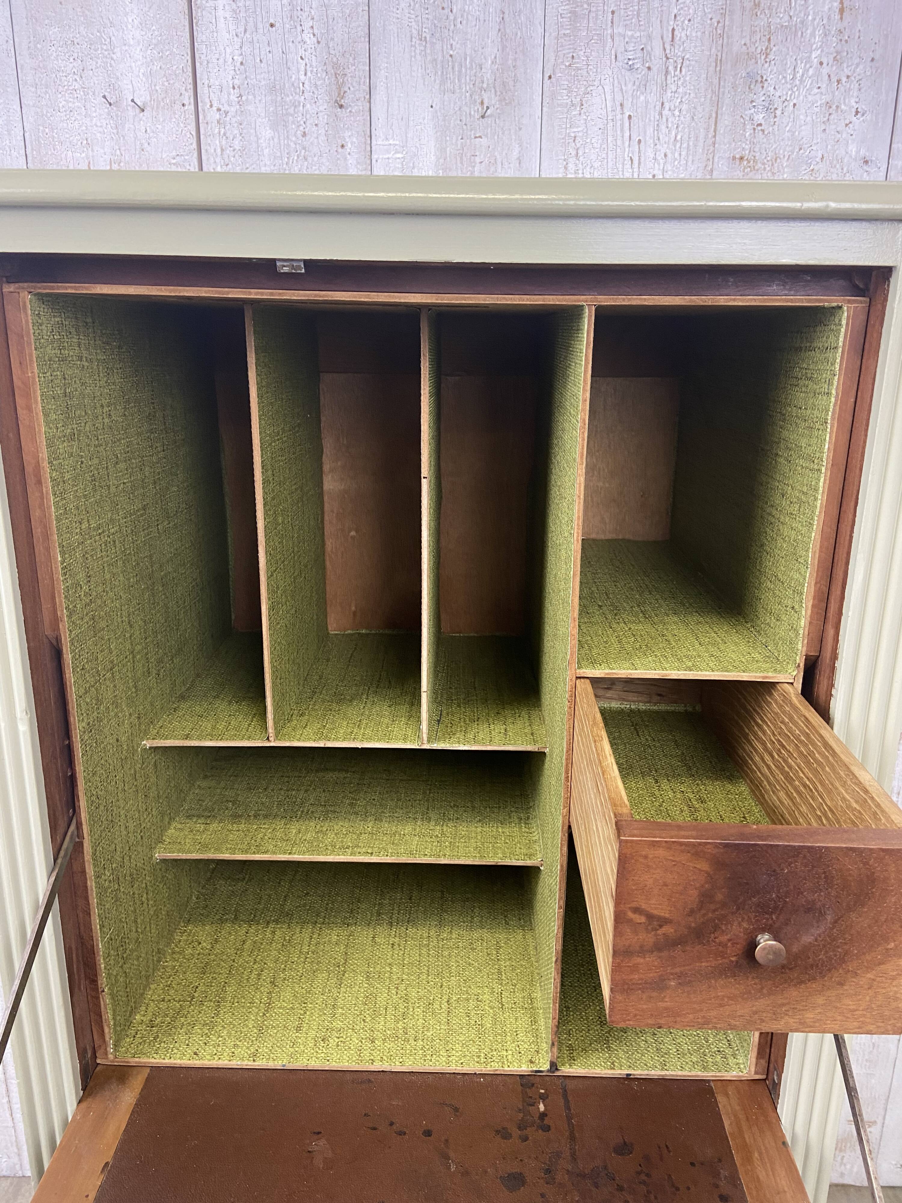 Secretary of the 1950s