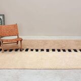 Traditional handmade pure wool rug, size 200 x 300 cm