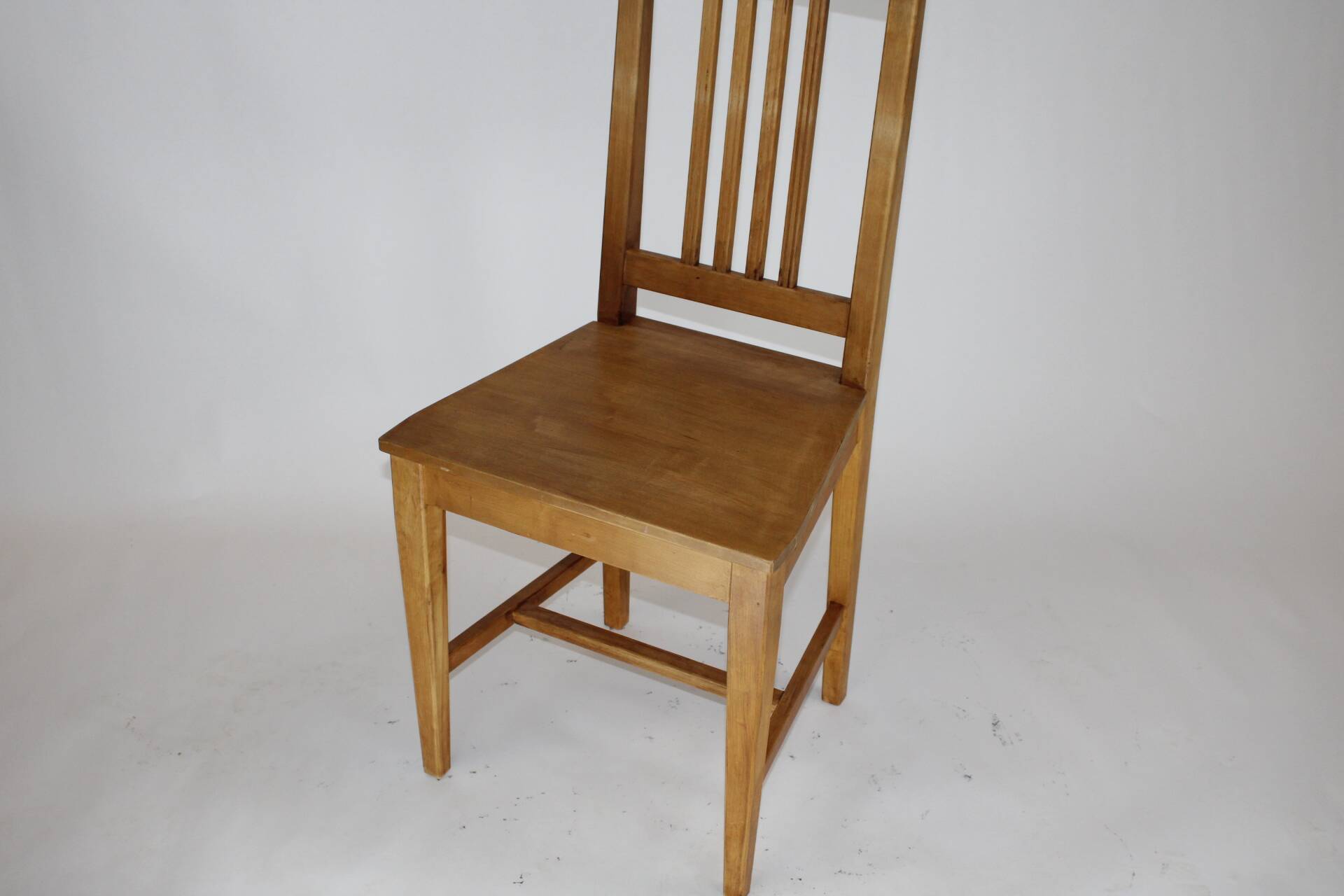 Solid beech chair with Scandinavian bistro wood seat