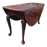 Elegant antique oval drop-leaf table