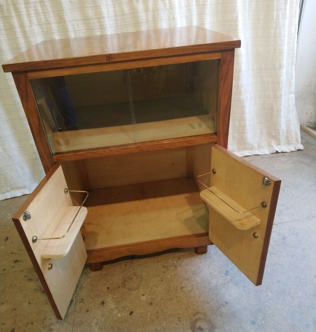 Art Deco bar furniture