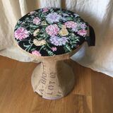 Tam-tam tab dressed in burlap and canvas