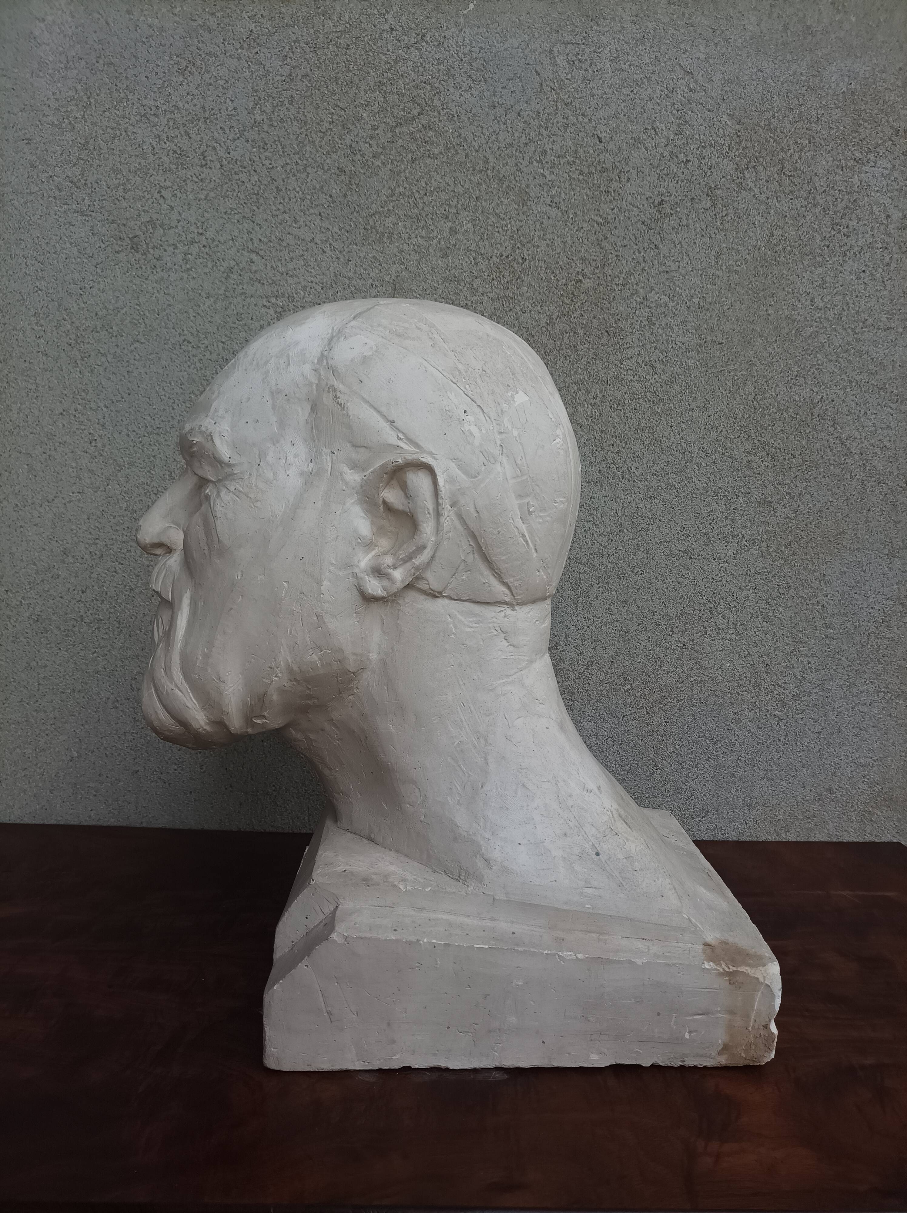 Pascal Boureille (1909-1999) Bust sculpted in plaster Male doctor