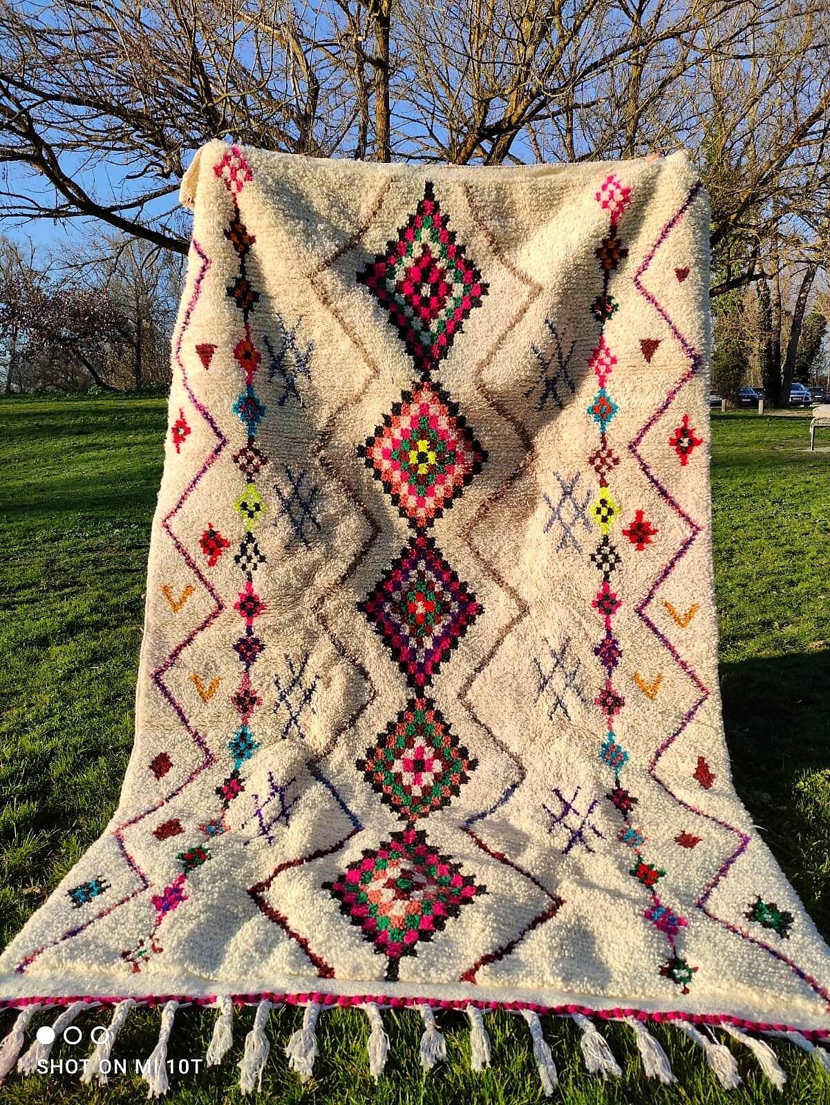 Berber carpet Azilal 2m70 on 1m65