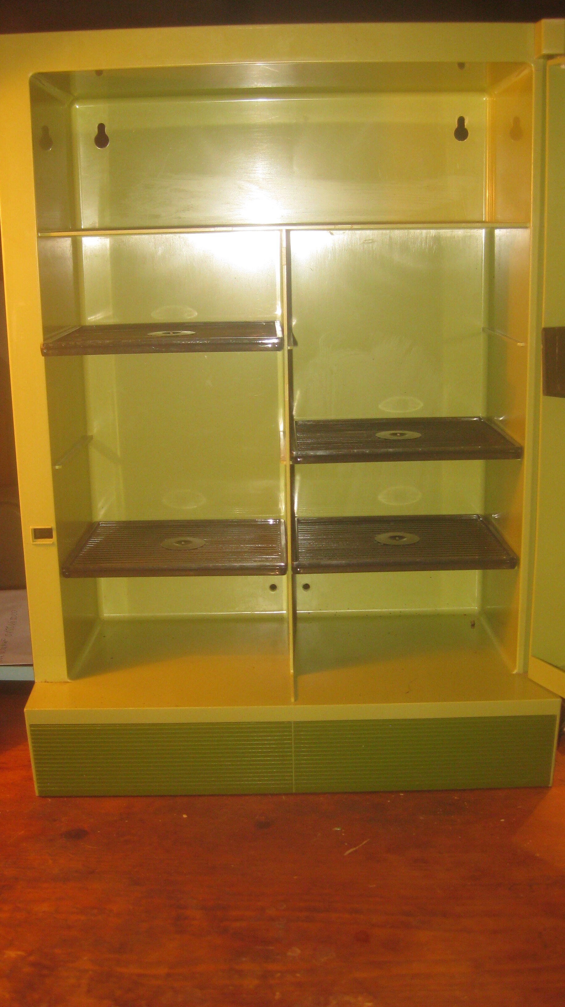 Scandinavian years 70 Cabinet
