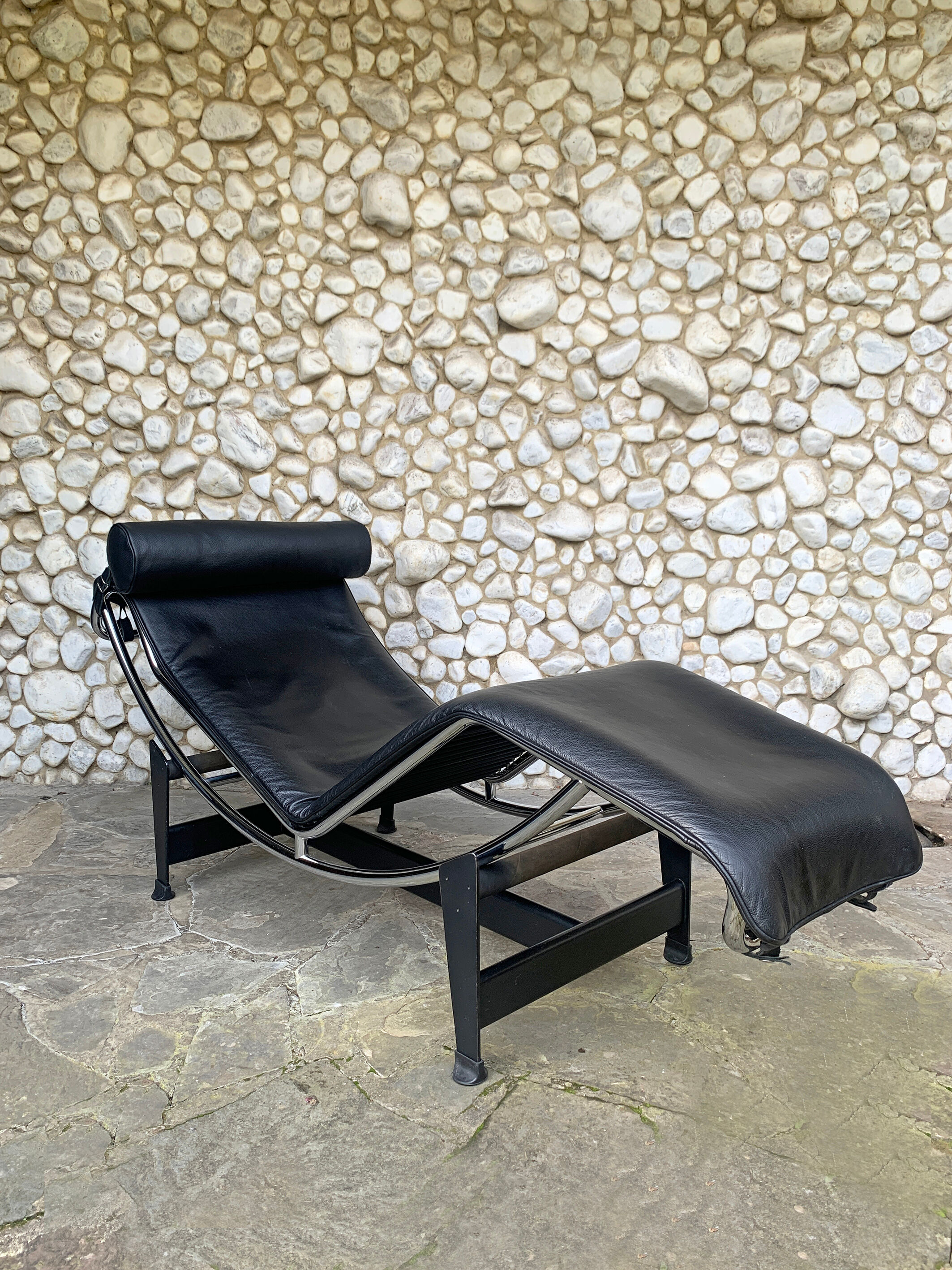 Chaise longue LC4 Cassina Vintage, Charlotte Perriand, Le Corbusier et Pierre Jeanneret années 1960