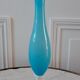 Vase en opaline bleu ciel années 60