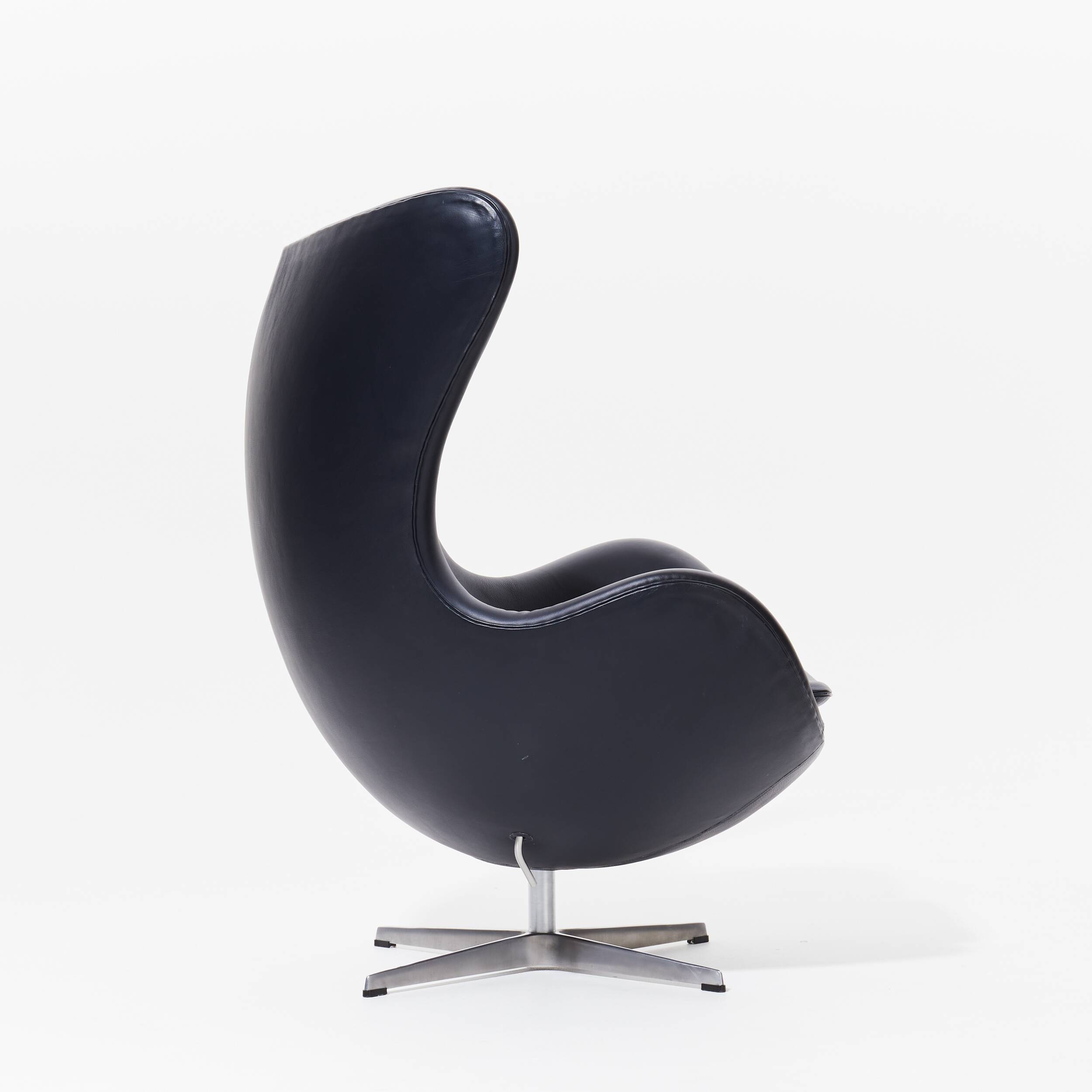 Egg Chair, Danish design, designer: Arne Jacobsen, manufacturer: Fritz Hansen