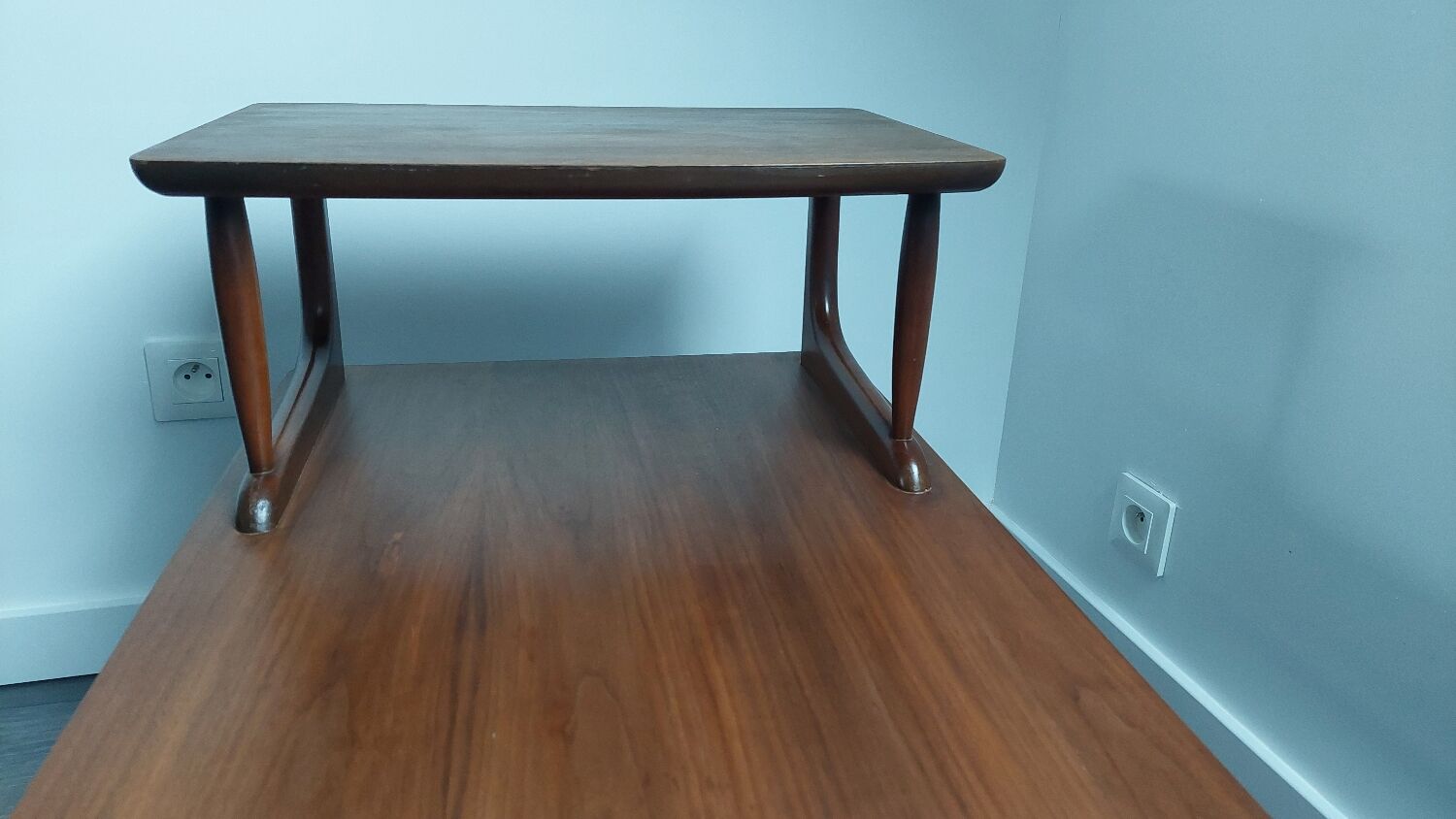Occasional coffee table