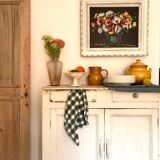 Old oil on canvas depicting a bouquet of flowers