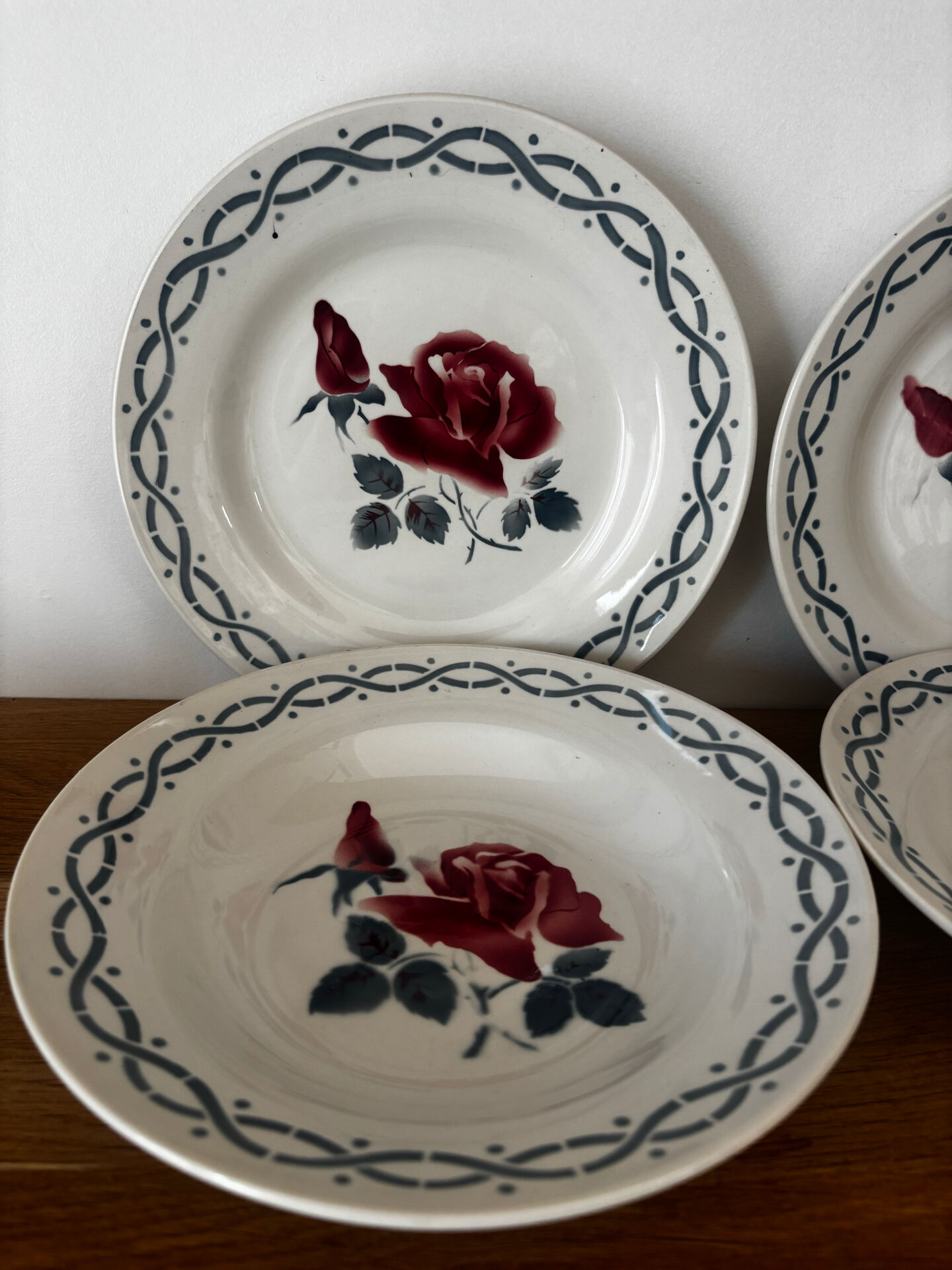 Set of two flat plates and two deep plates Digoin Janine.
