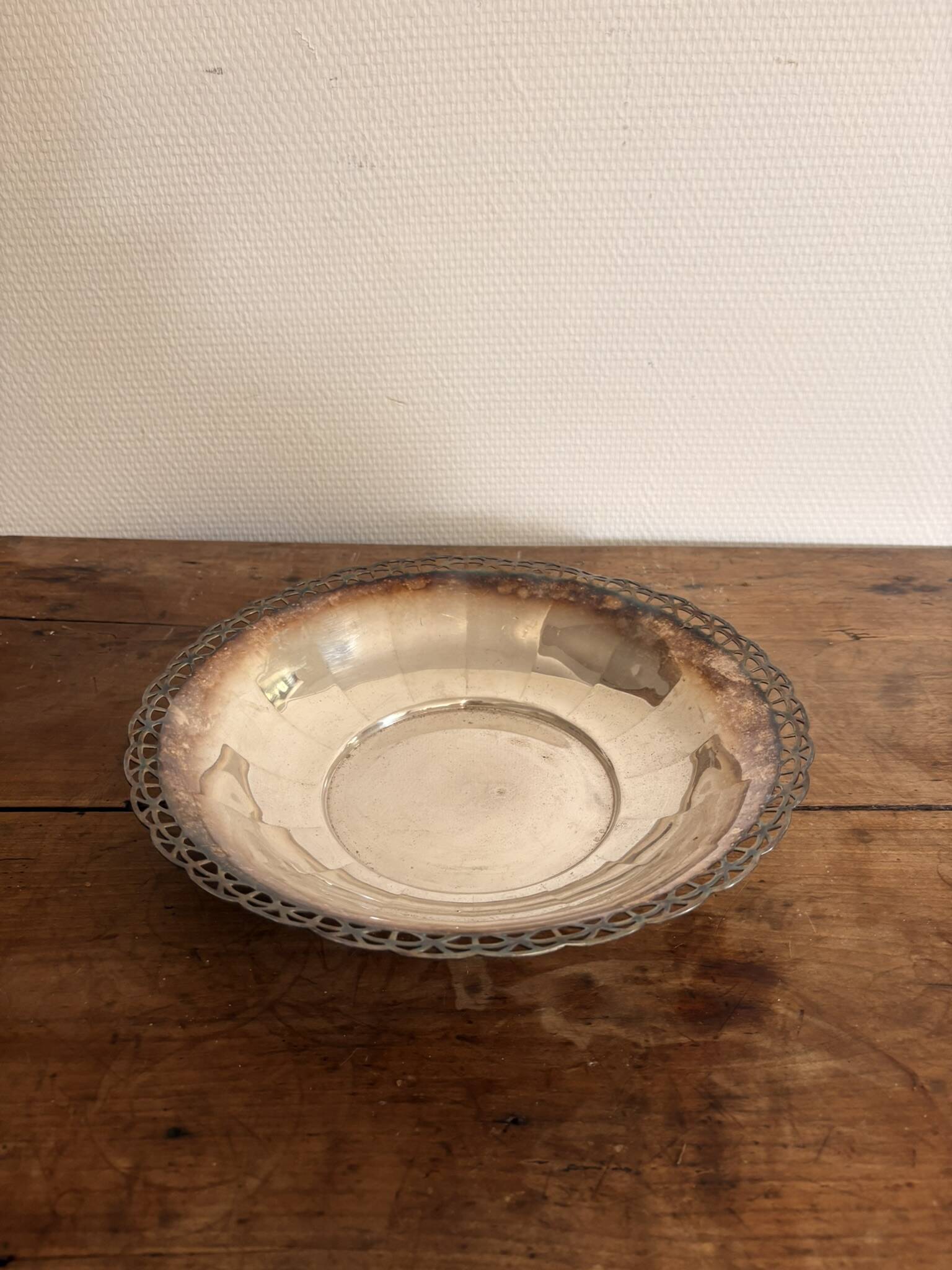 Coupe ajourée en métal argenté vintage