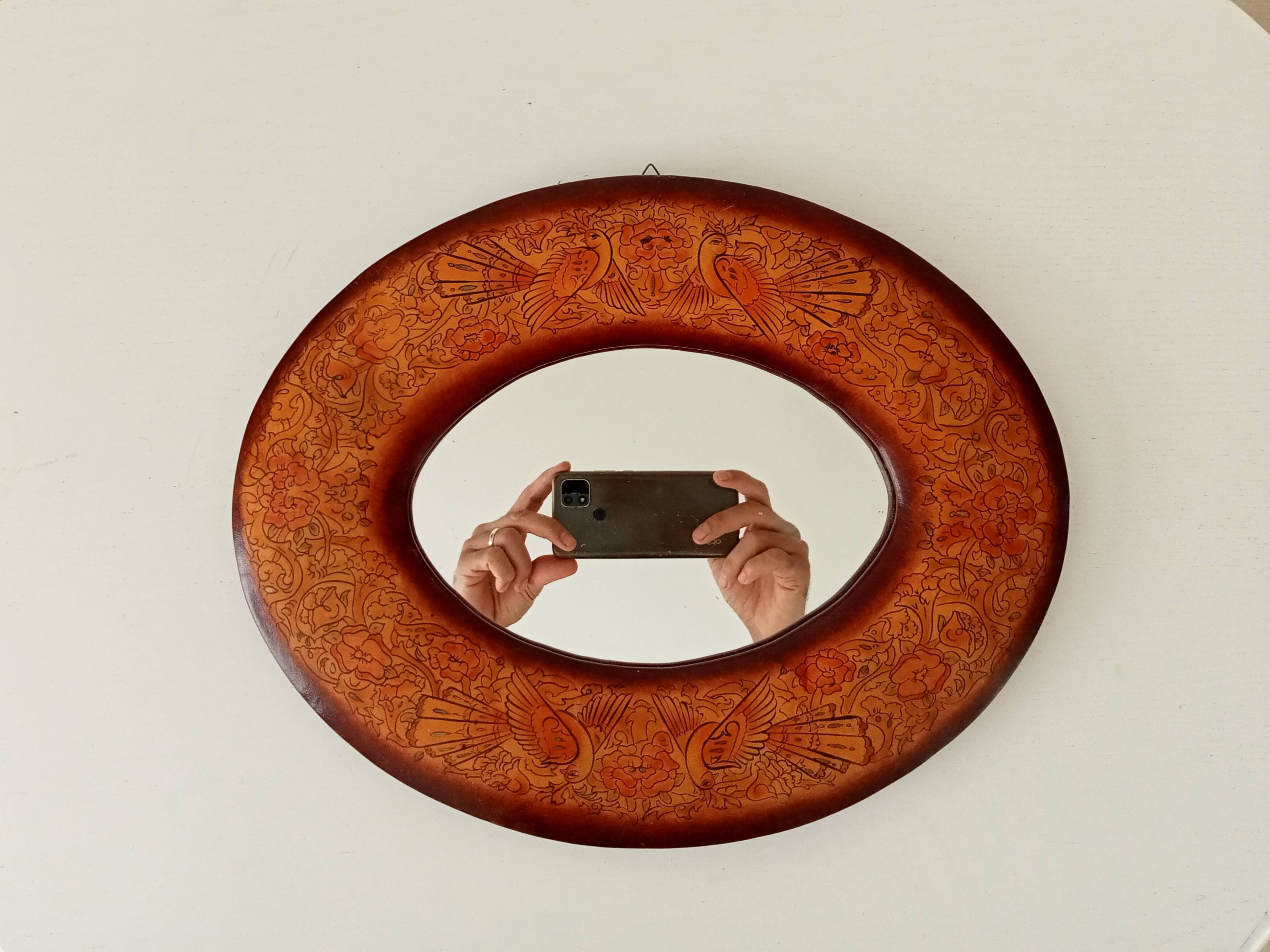 Vintage oval mirror in wood and leather from the 70s/80s 36.5*29.5