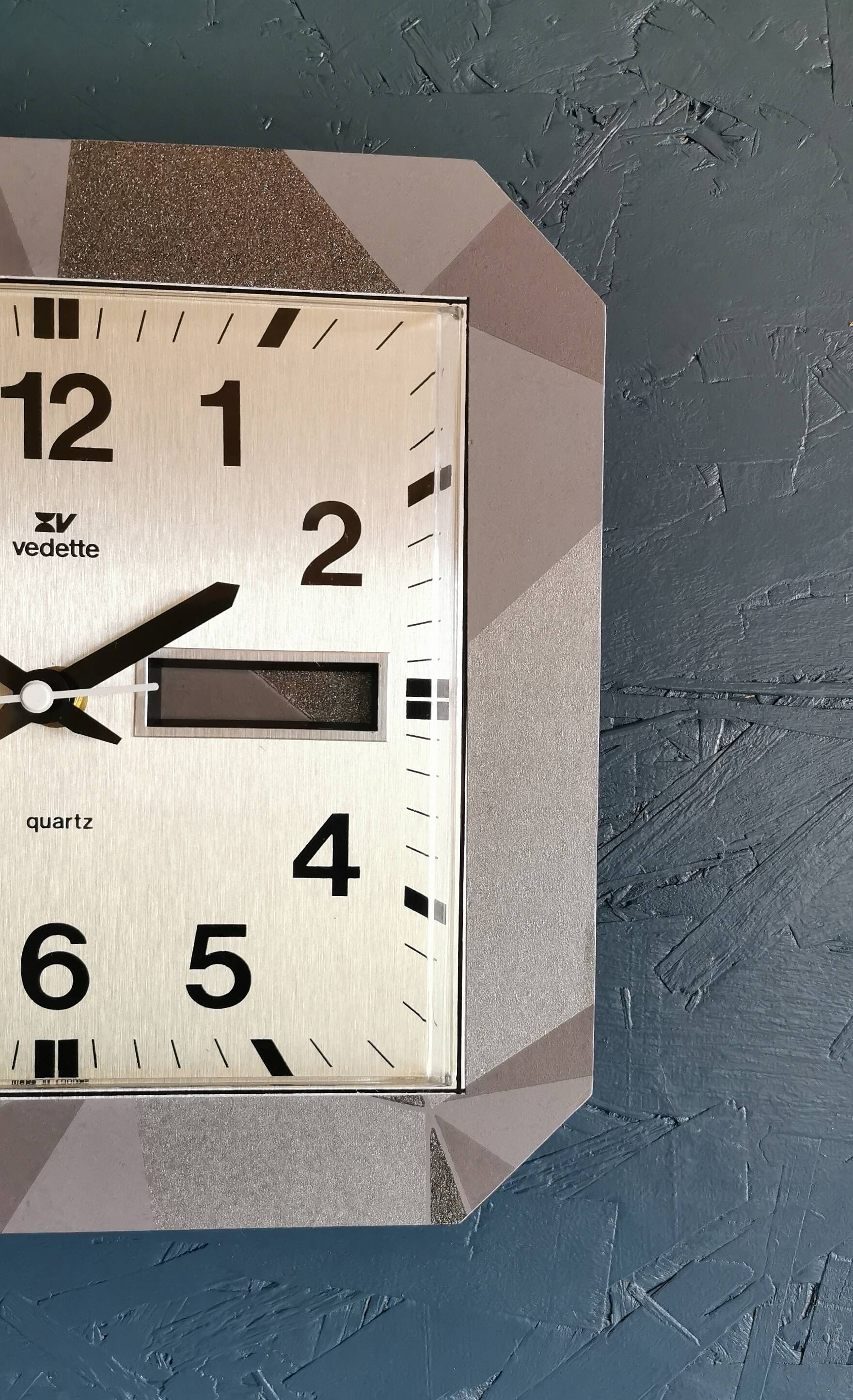 Vintage square silent wall clock "Vedette silver gray"