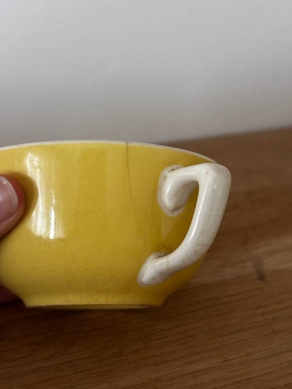 Vintage lot of 3 yellow Villeroy and Boch cups.