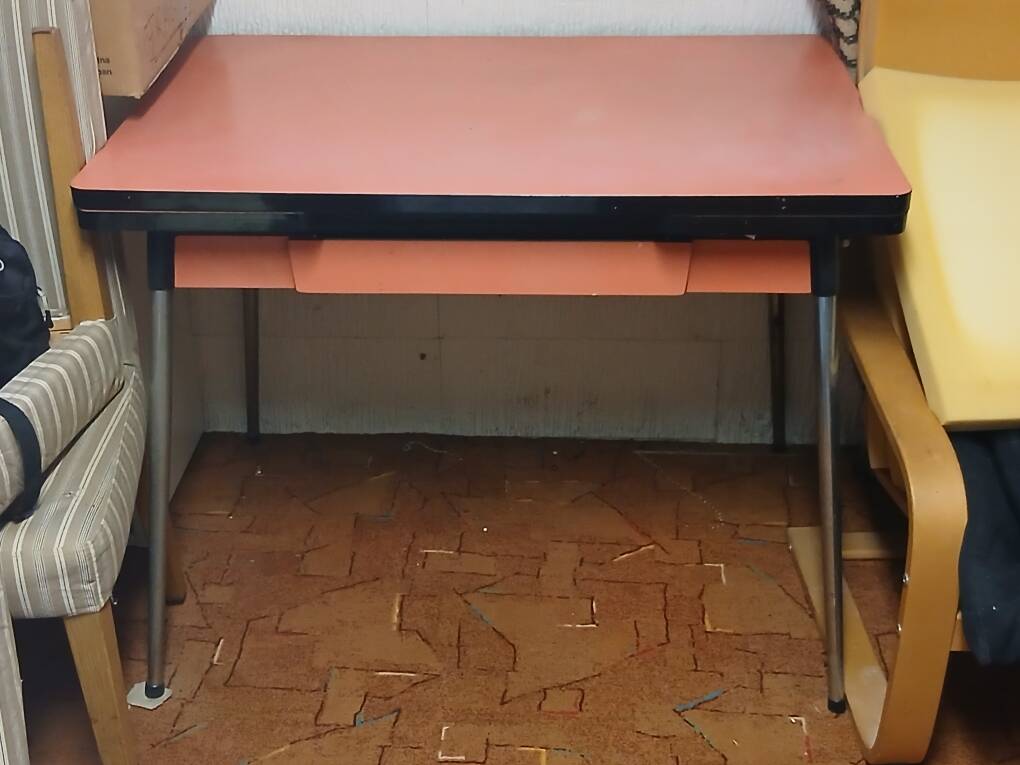 Red formica kitchen table
