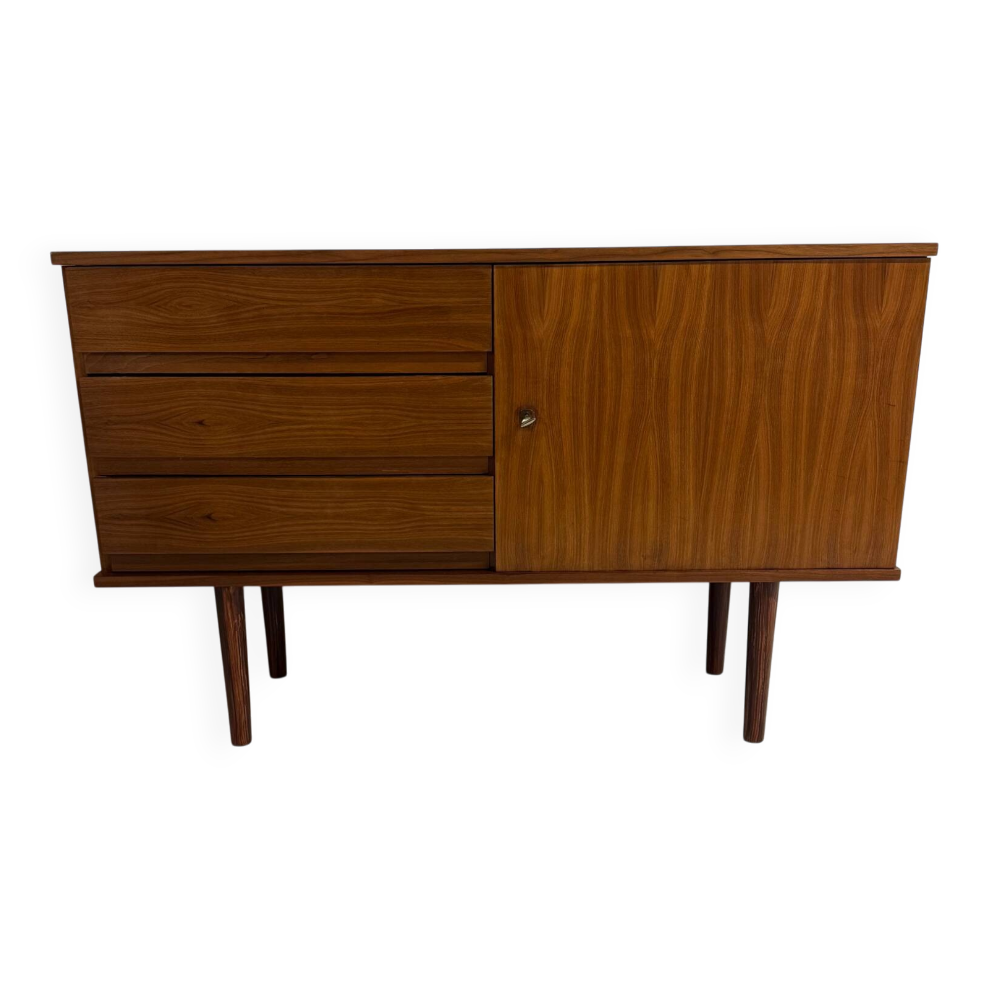 Scandinavian enfilade