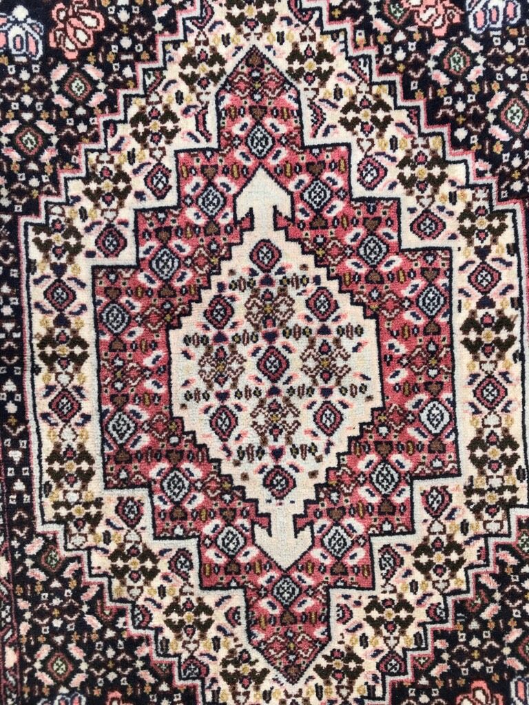 Handmade persian antique carpet from Abadeh 76x107cm