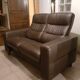 Canapé 2 places Stressless assise ultra confort, cuir Noblesse-Brown, canapé de grande qualité.