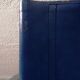 Chaise vintage cuir bleu roi