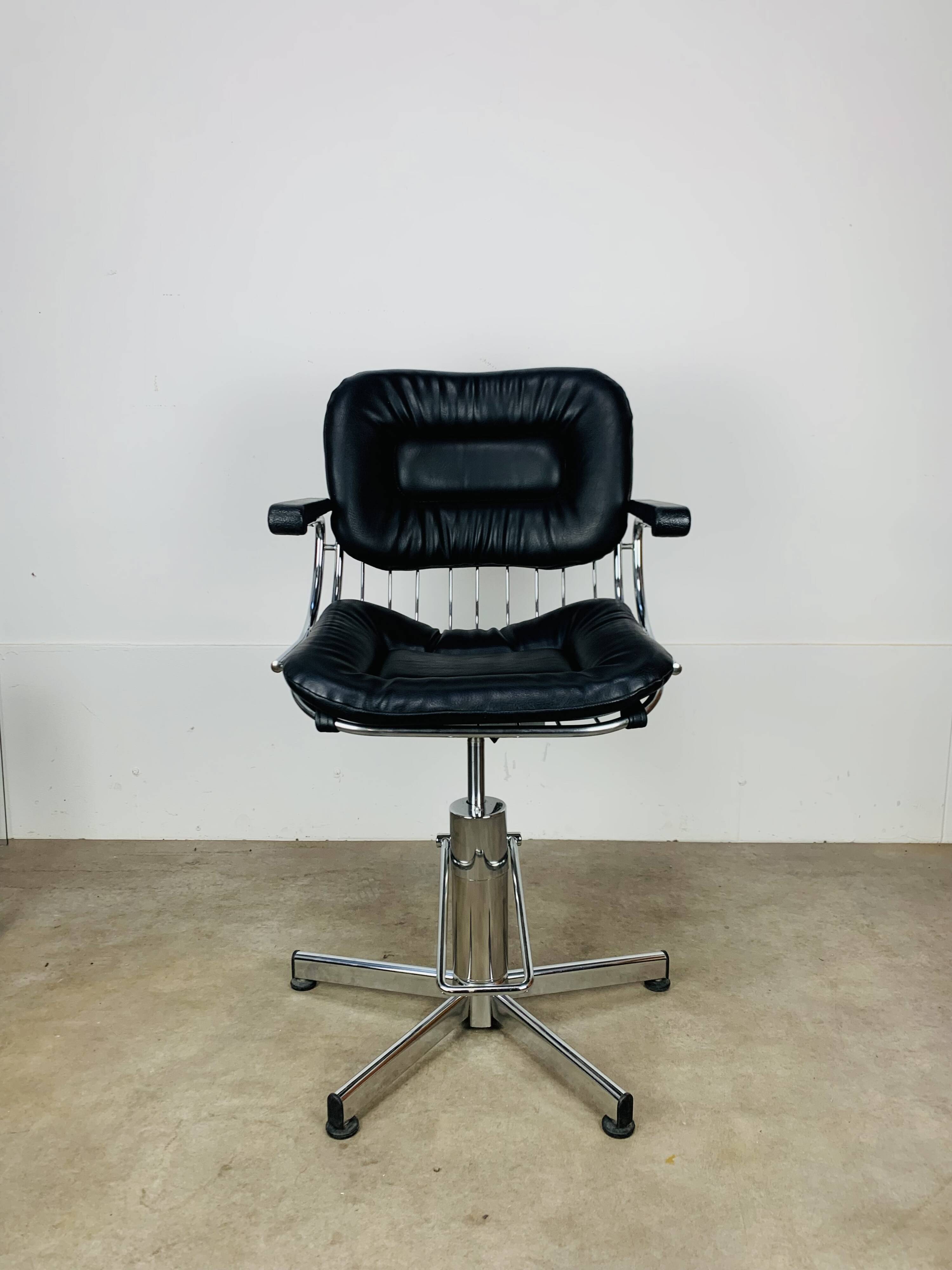 Adjustable and swivel office chair by Gastone Rinaldi