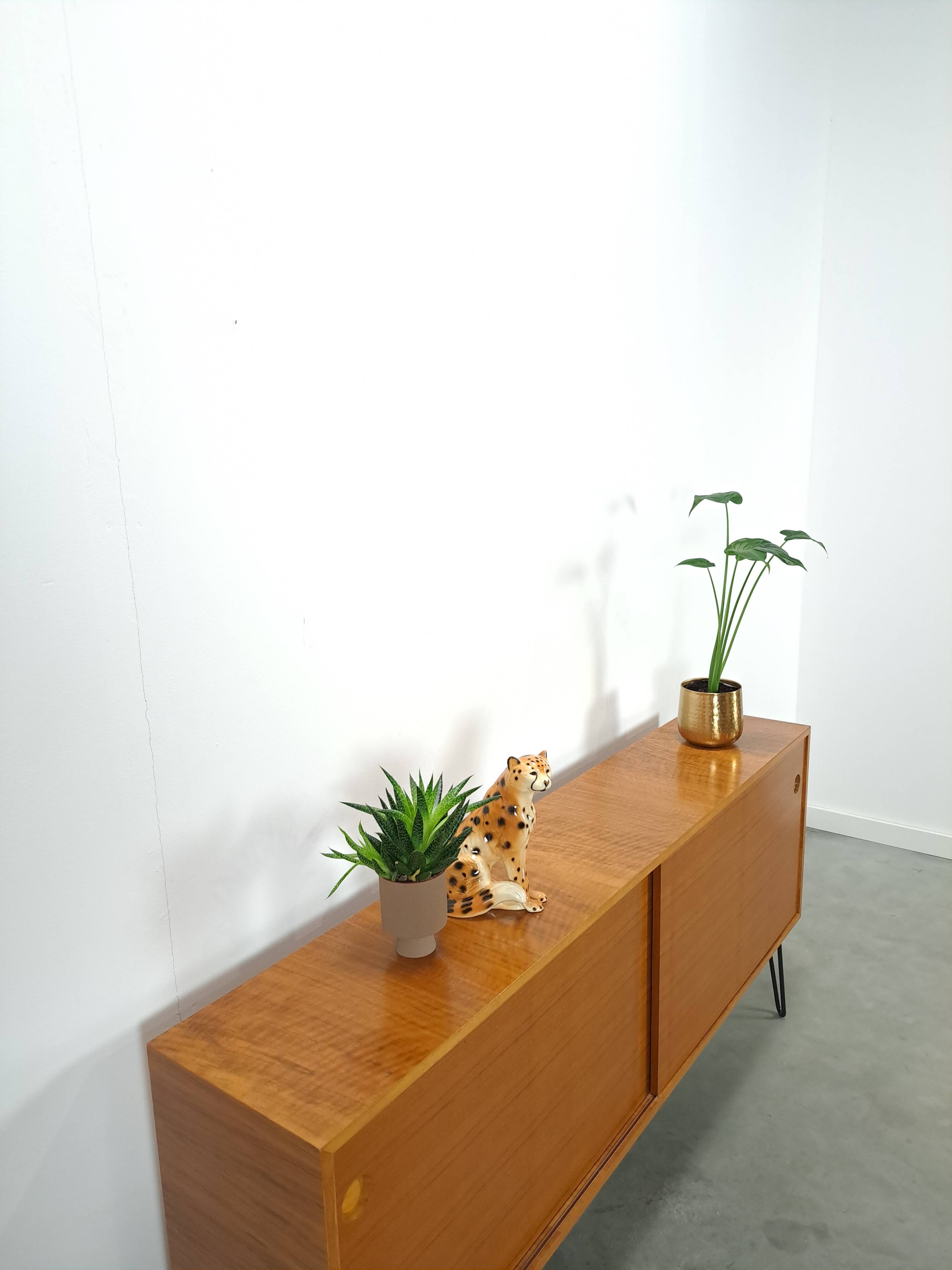 Dressoir vintage en teck en épingle à cheveux