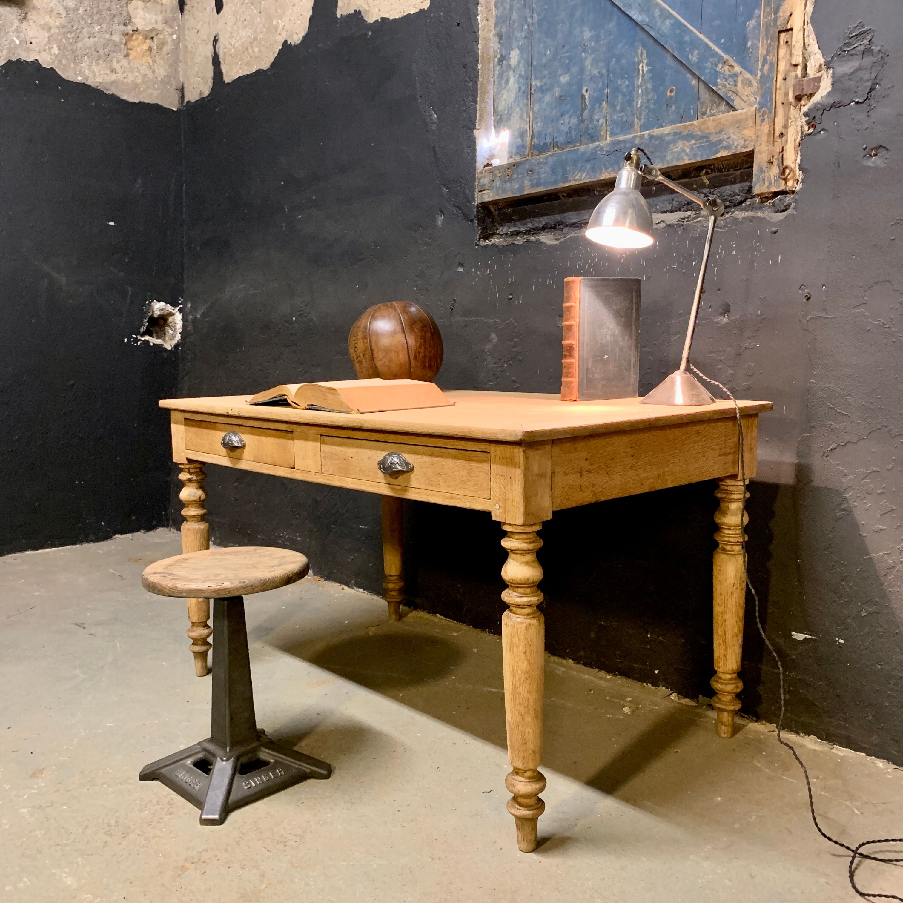 Bureau en chêne massif