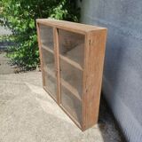 Showcase, furniture to hang