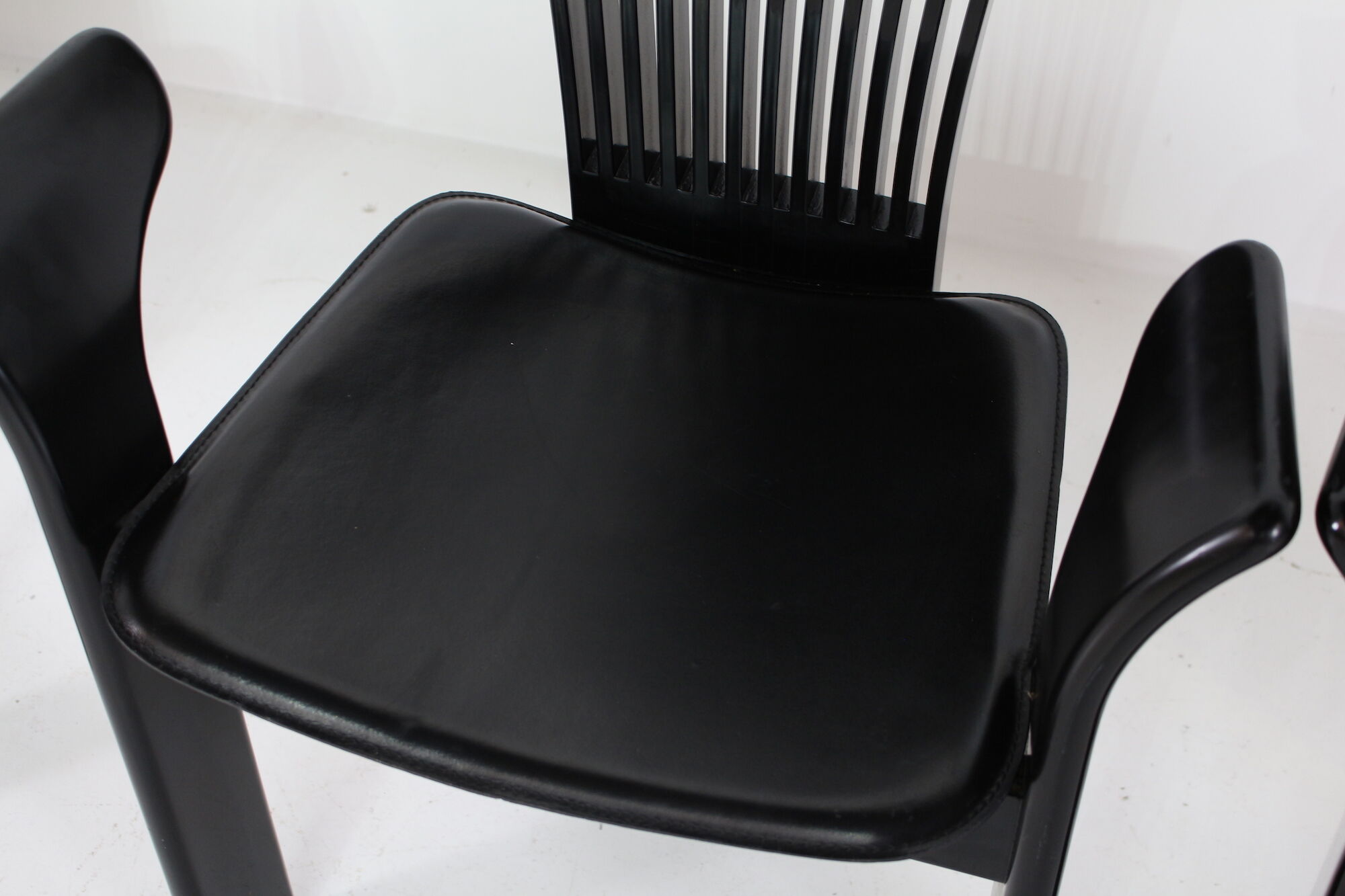 4 postmodernist chairs Pietro Costantini