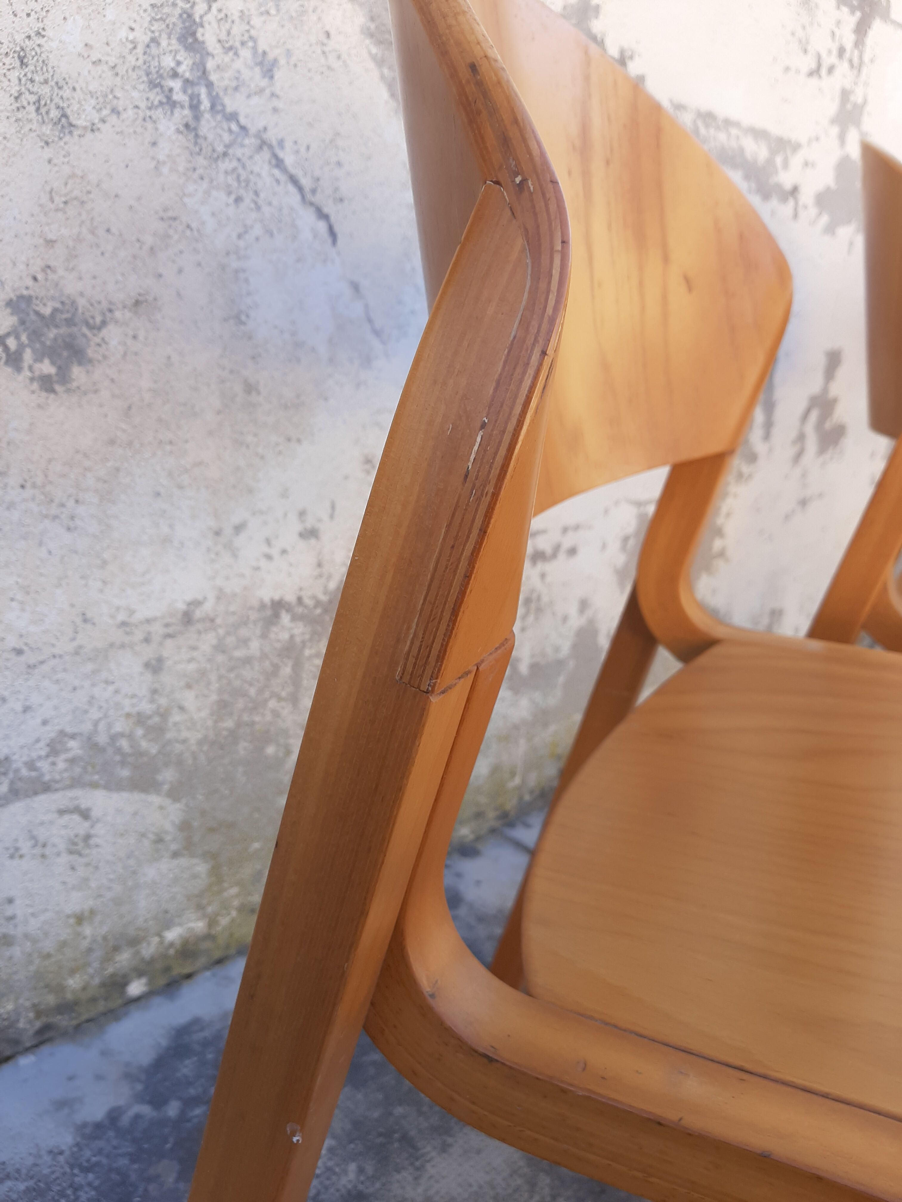 Serie de 4 chaises design années 80