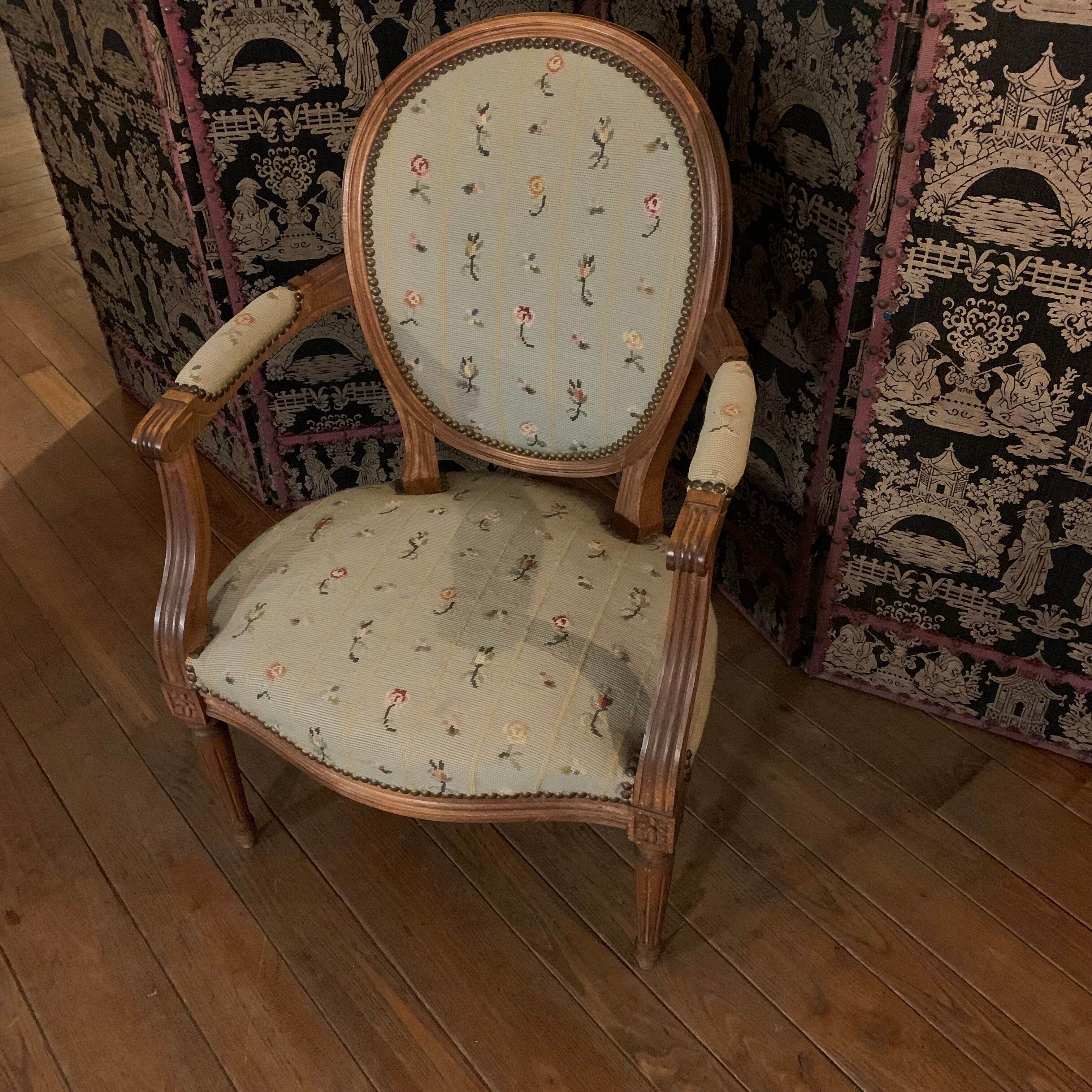 Louis xvi convertible