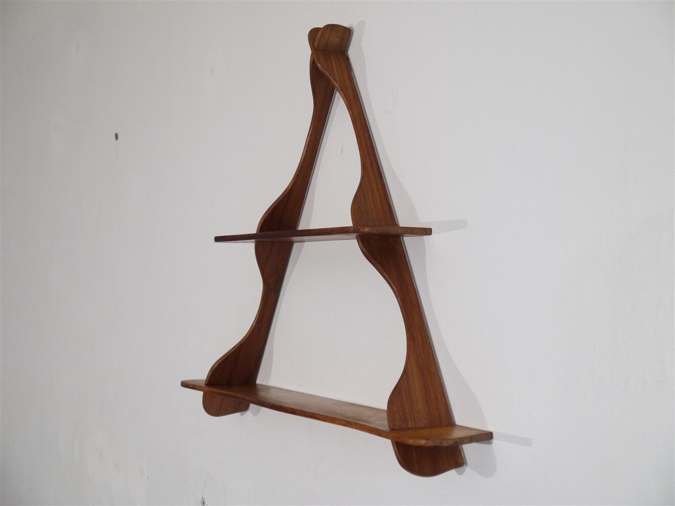 Etagere vintage scandinave en teck 1960